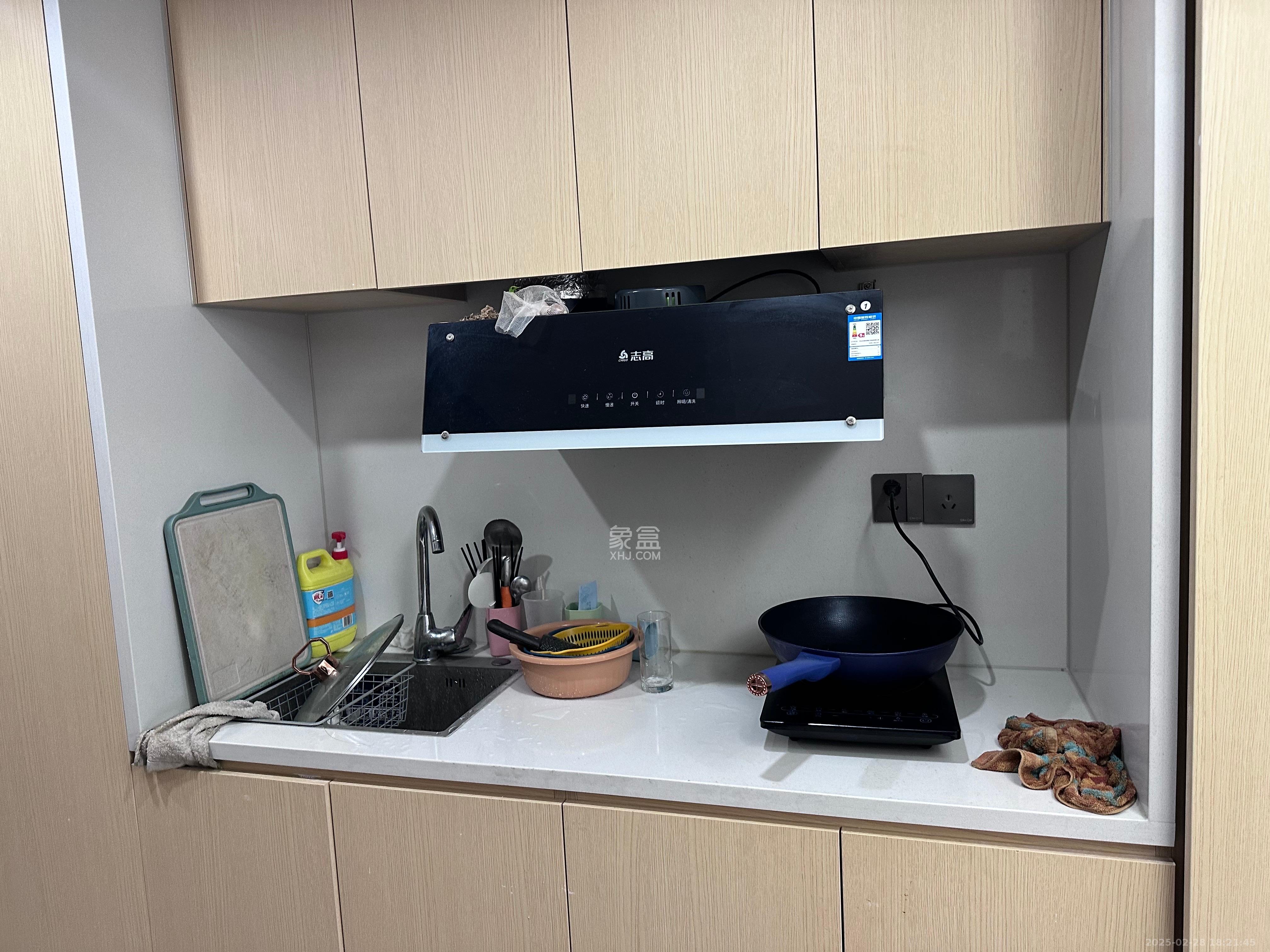 福晟翡翠湾 2室1厅1卫 1700.0元/月 福晟翡翠湾 2室1厅1卫 1700.0元/月室内图