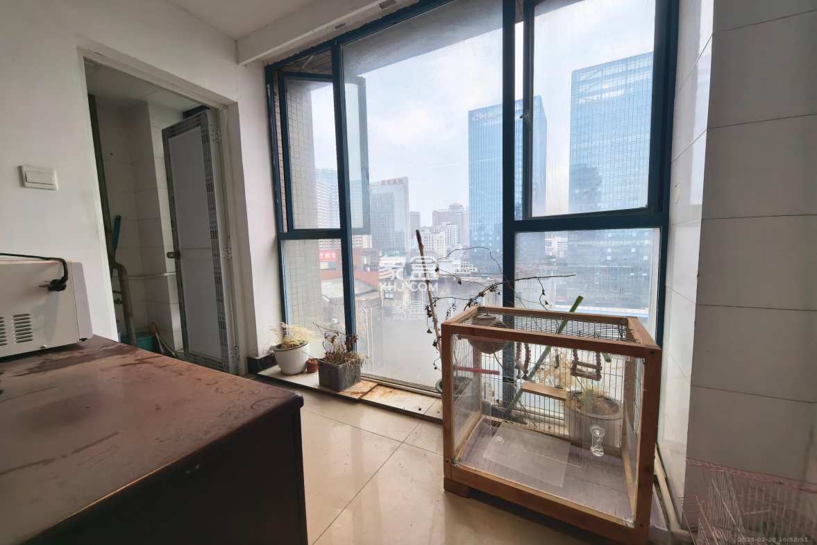 东一国际 1室1厅1卫 3300.0元/月 东一国际 1室1厅1卫 3300.0元/月室内图