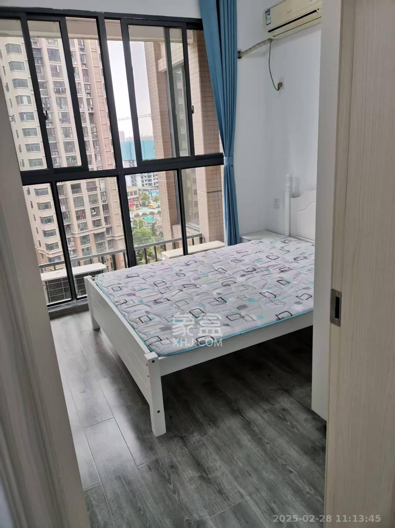 辉煌国际城二期  4室2厅2卫    2800.0元/月 辉煌国际城二期  4室2厅2卫    2800.0元/月室内图