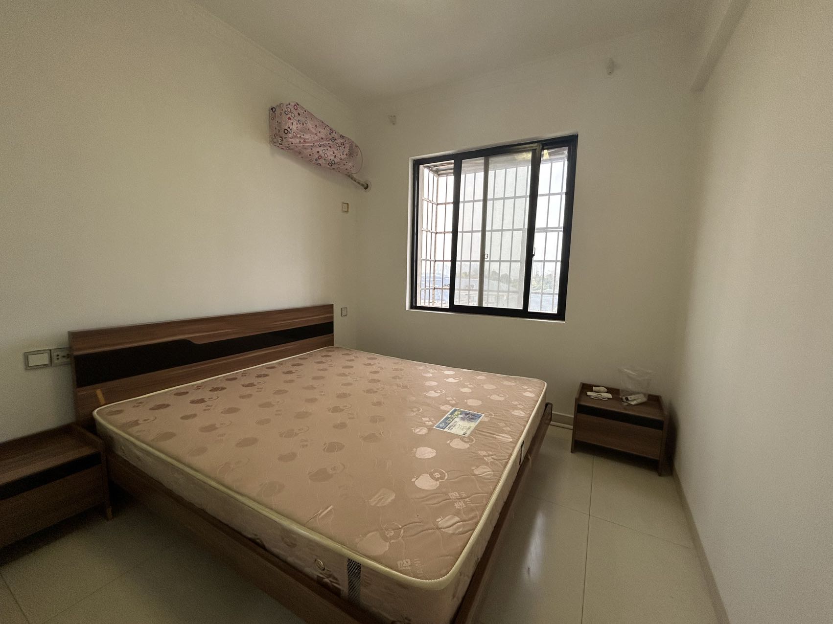 上城世家 3室2厅2卫 1800.0元/月 上城世家 3室2厅2卫 1800.0元/月室内图