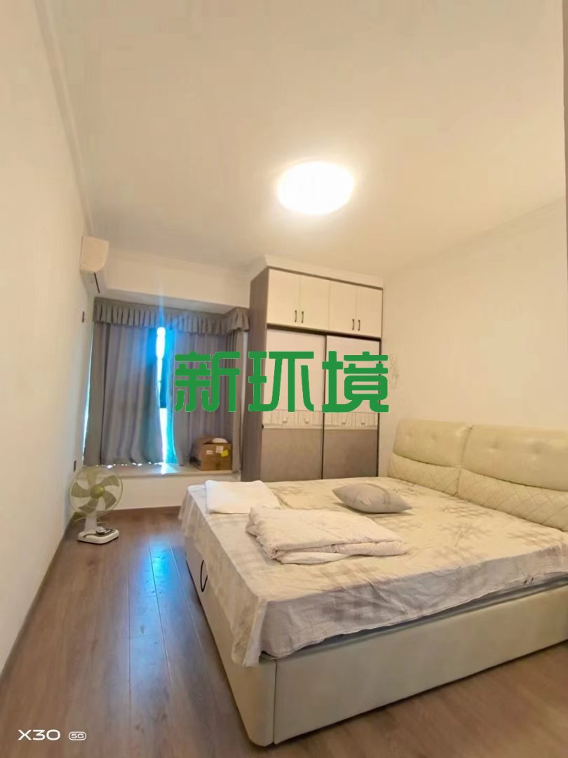 天健佳苑  3室2厅2卫   88.00万客厅