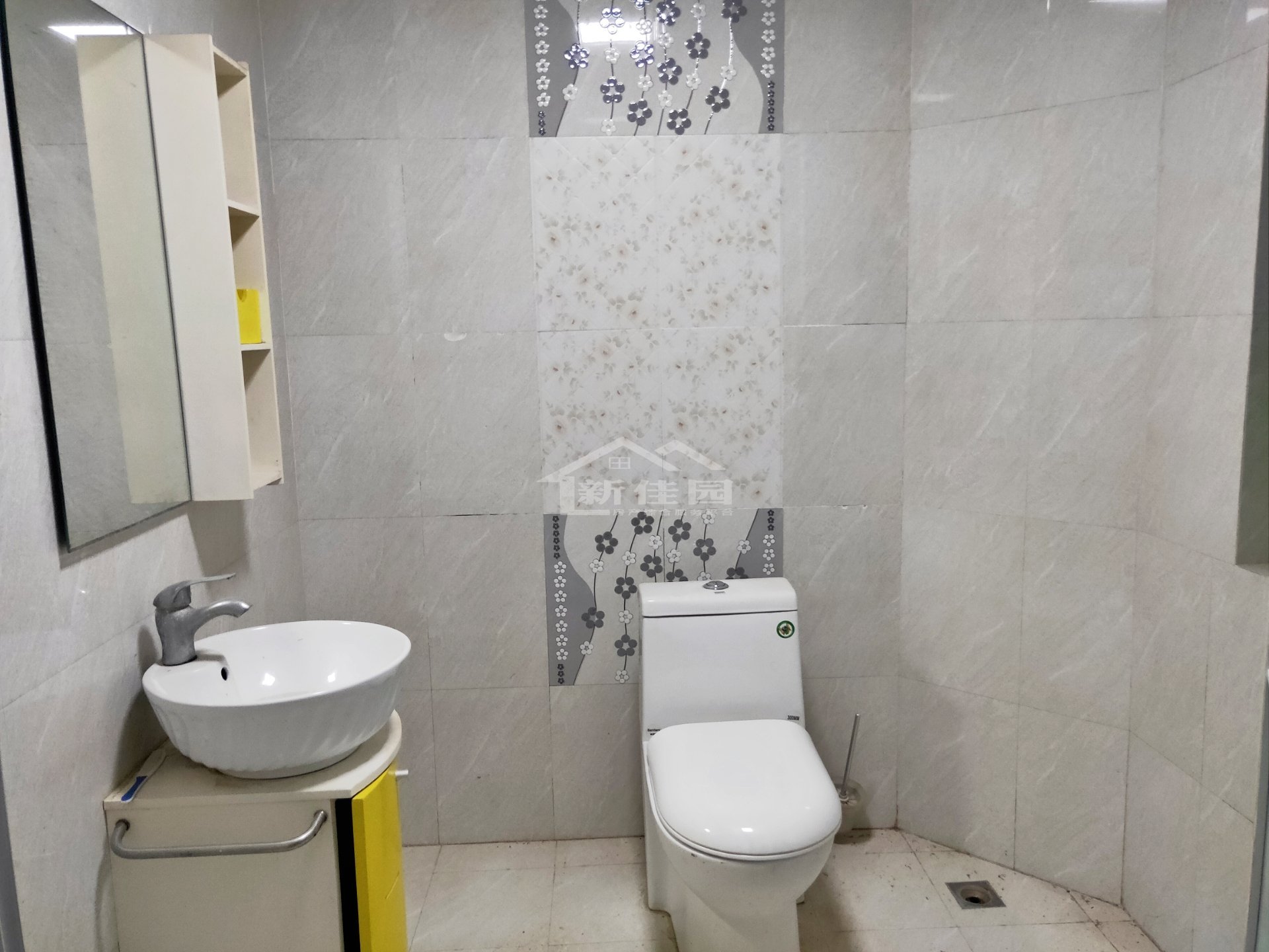 维港十字街  3室2厅2卫    1800.0元/月 维港十字街  3室2厅2卫    1800.0元/月室内图