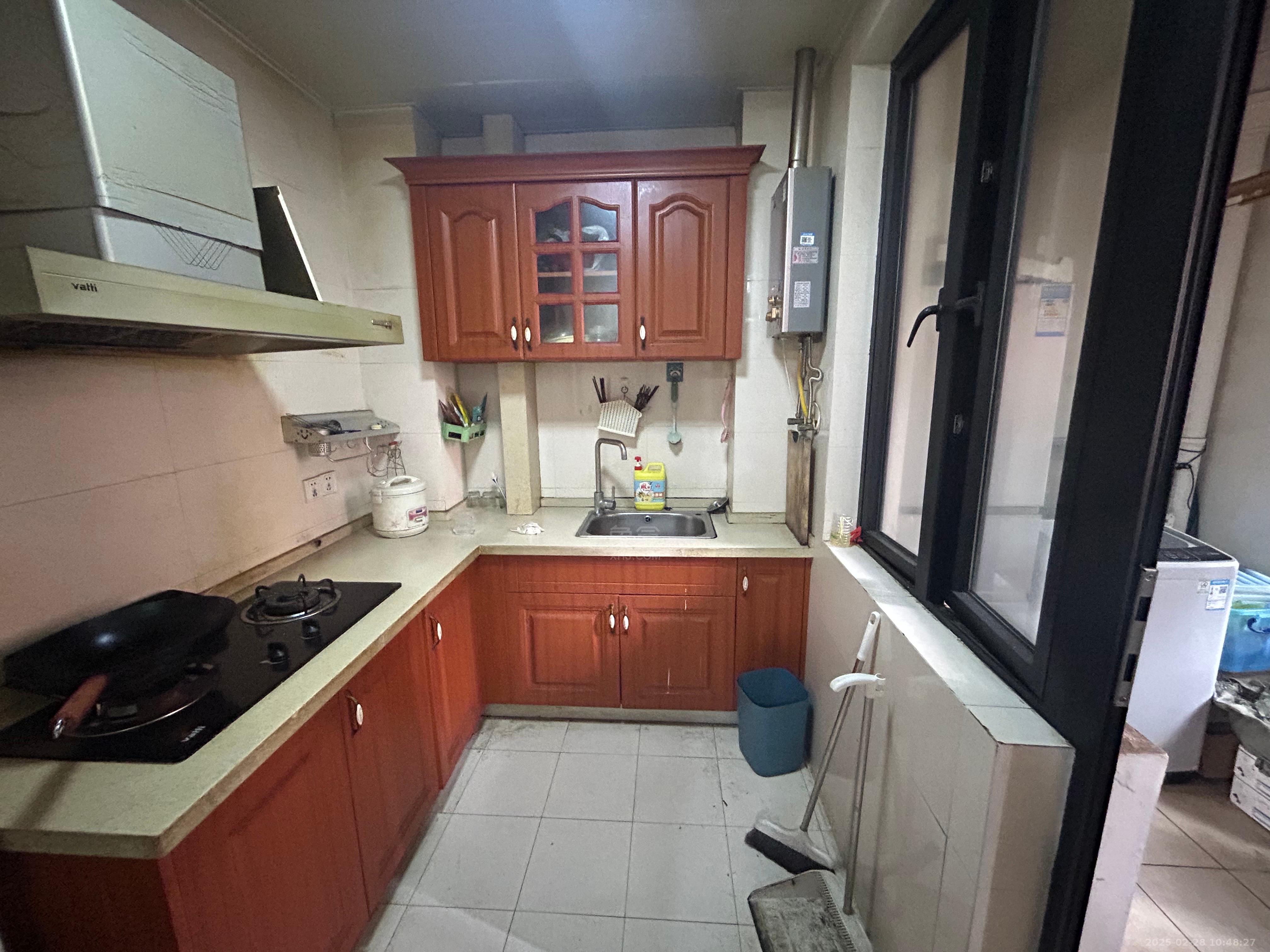 康桥美郡 1室2厅1卫 1800.0元/月 康桥美郡 1室2厅1卫 1800.0元/月室内图