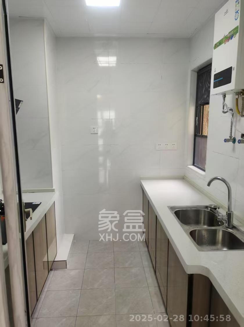 中建嘉和城  3室2厅2卫    2200.0元/月 中建嘉和城  3室2厅2卫    2200.0元/月室内图