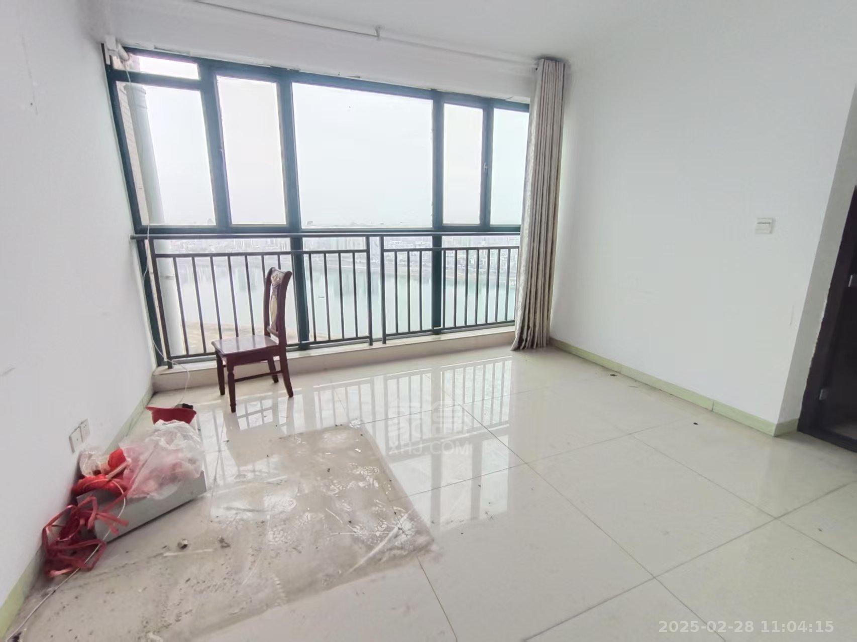 蓝盾景园二期 4室2厅1卫 2600.0元/月 蓝盾景园二期 4室2厅1卫 2600.0元/月室内图