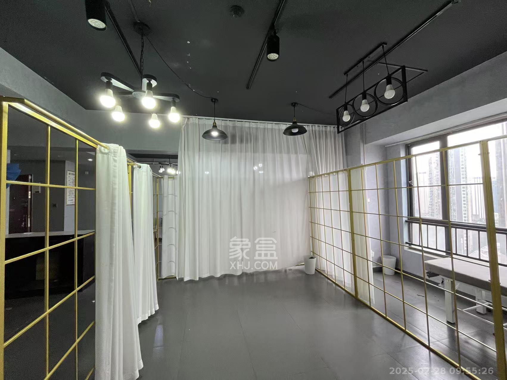 万博汇 1室1厅1卫 1600.0元/月 万博汇 1室1厅1卫 1600.0元/月室内图