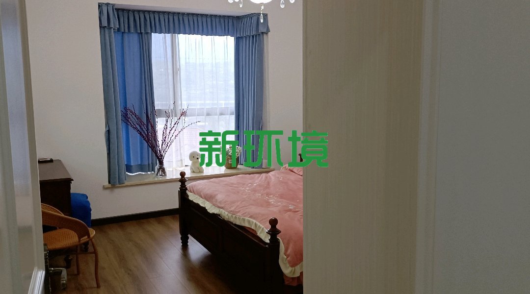 天健佳苑  4室2厅2卫   125.00万客厅