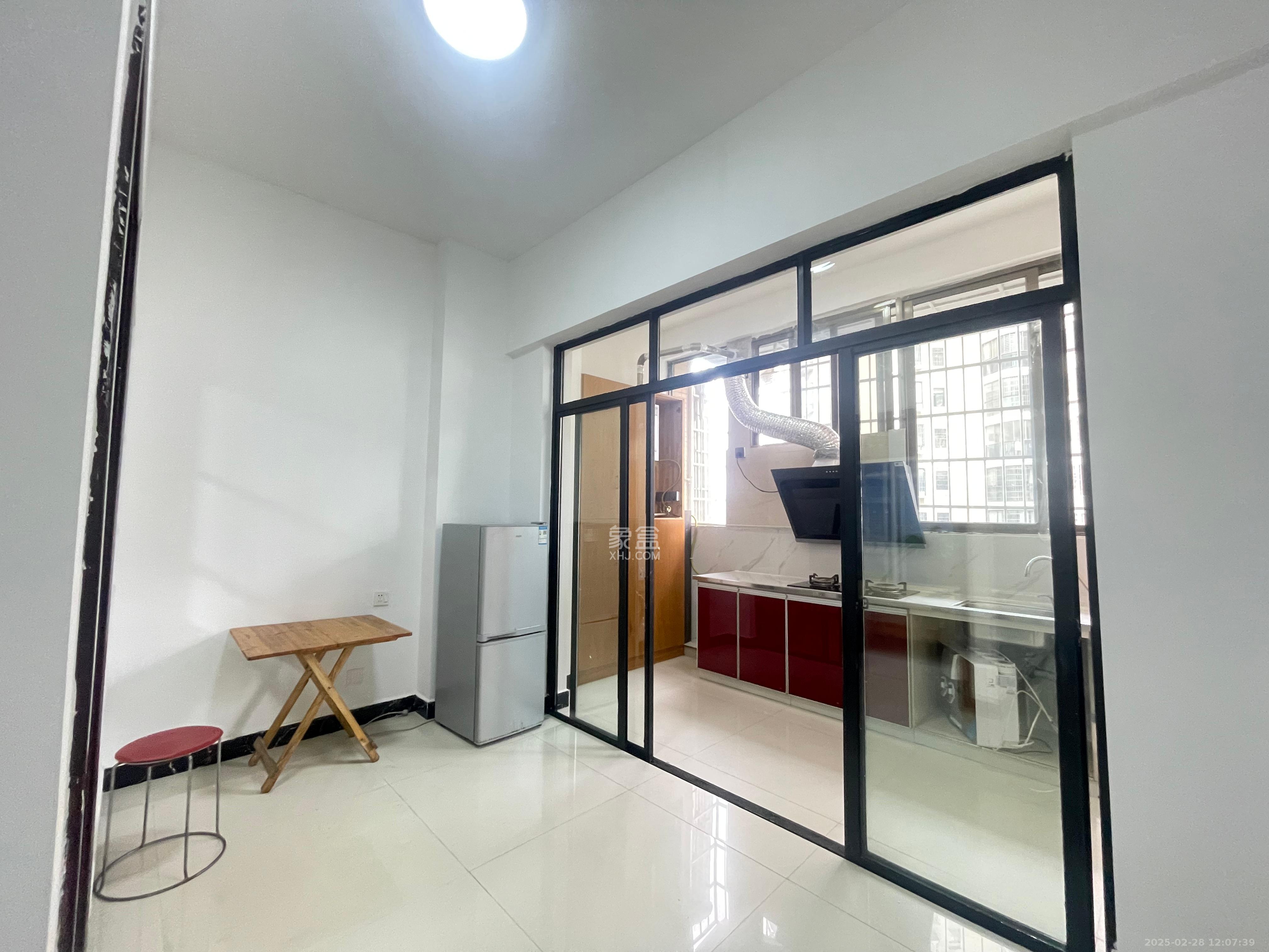 山水金庭  2室1厅1卫    880.0元/月 山水金庭  2室1厅1卫    880.0元/月室内图