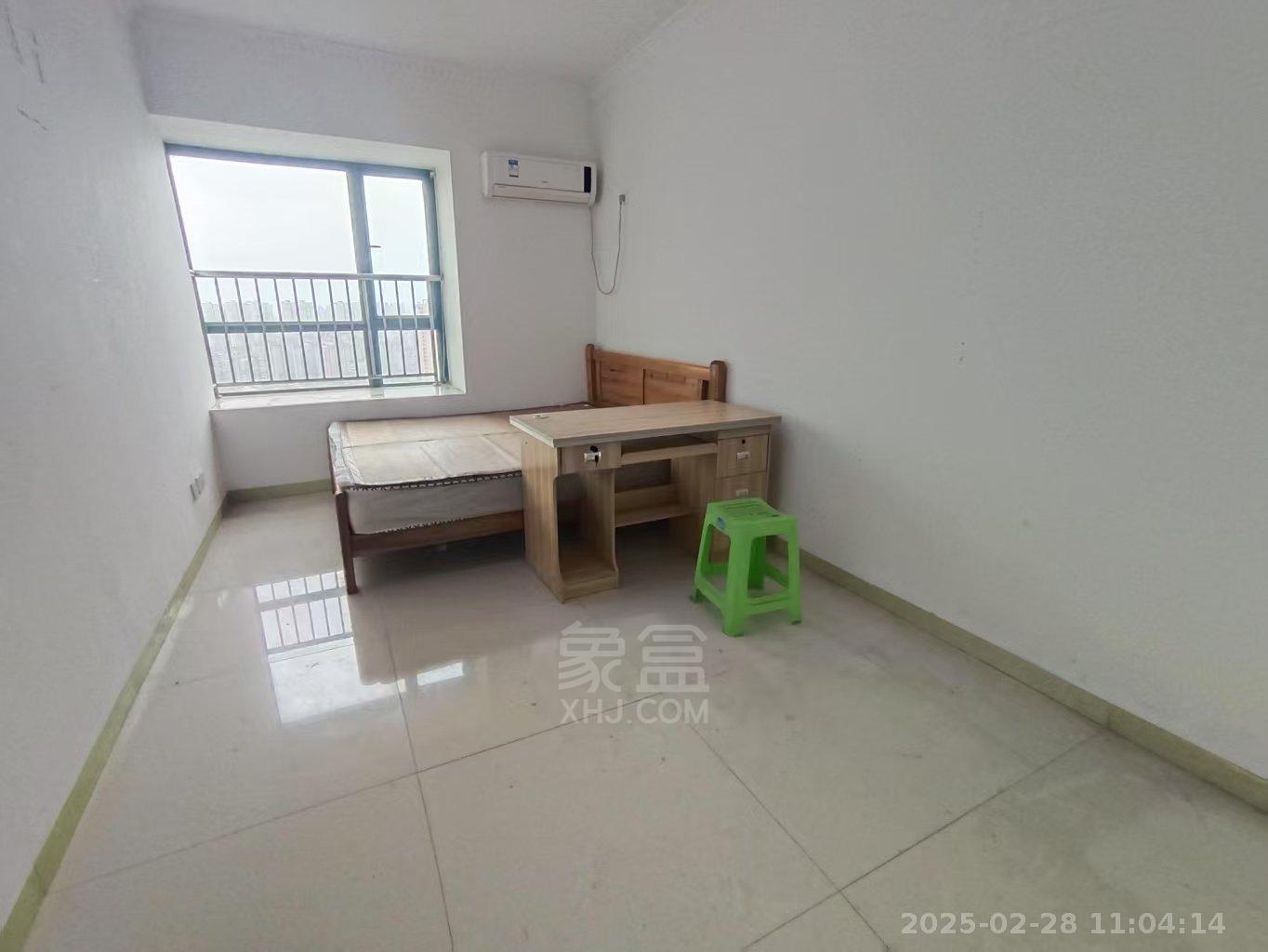 蓝盾景园二期 4室2厅1卫 2600.0元/月 蓝盾景园二期 4室2厅1卫 2600.0元/月室内图