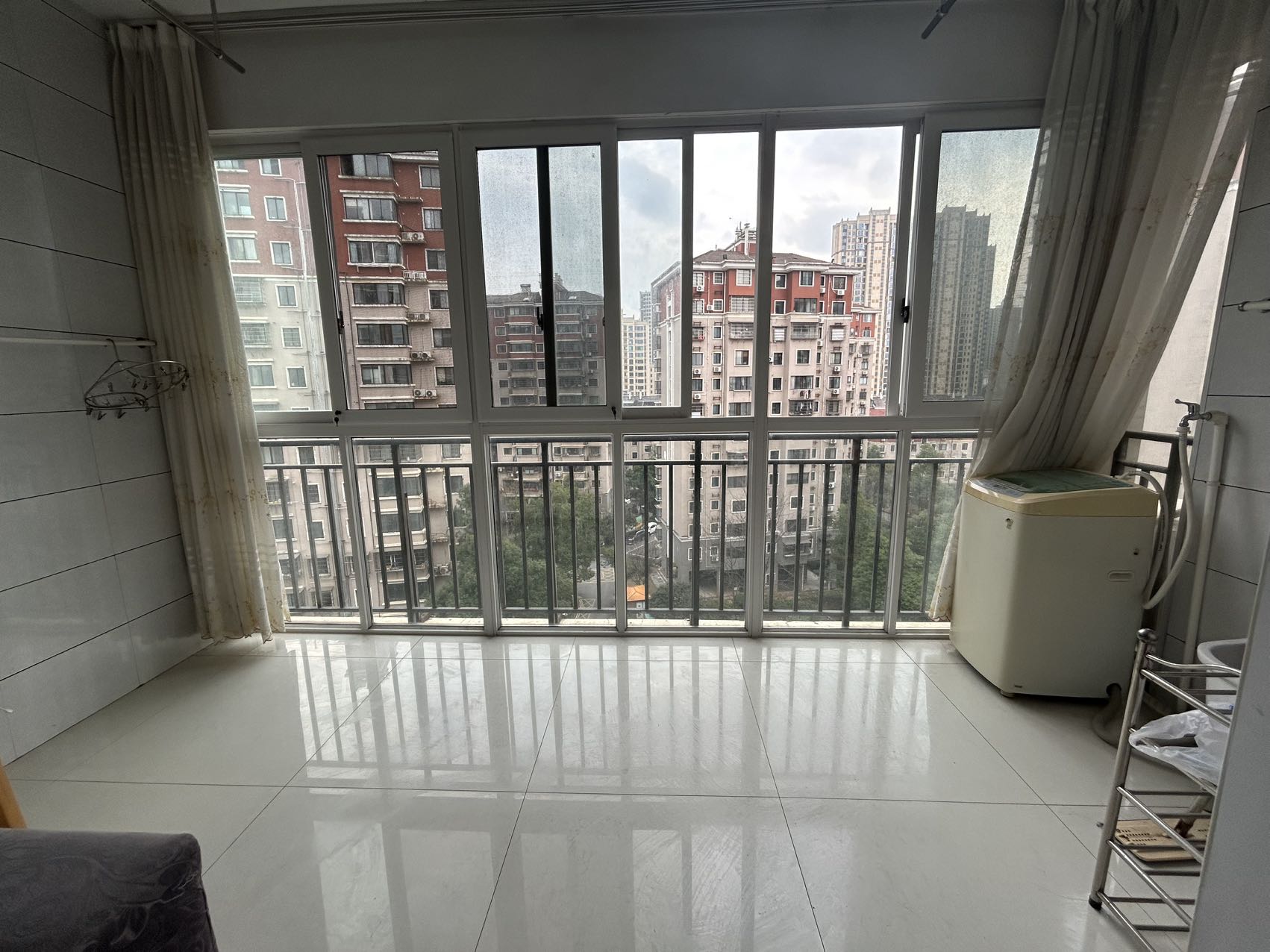 上城世家 3室2厅2卫 1800.0元/月 上城世家 3室2厅2卫 1800.0元/月室内图