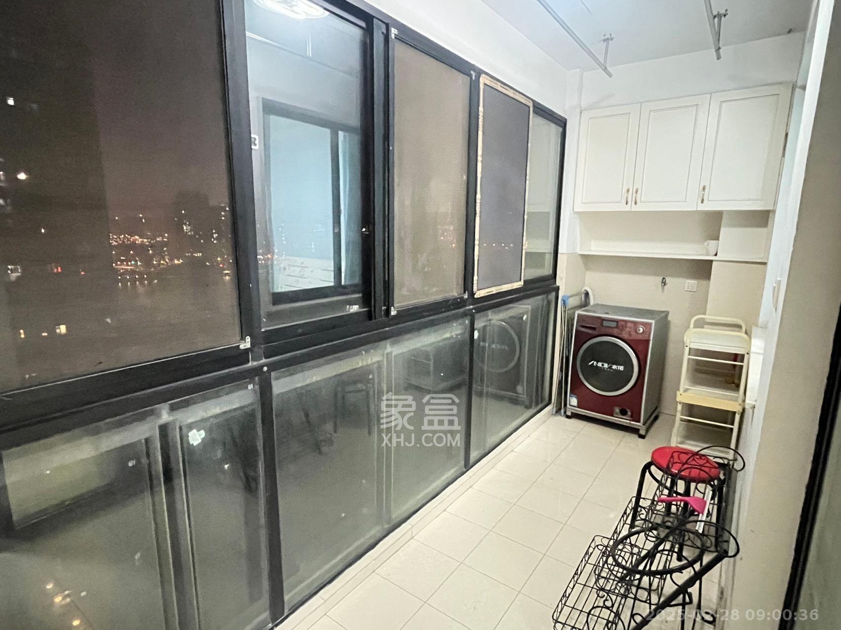 藏珑湖上国际花园 3室2厅2卫 3700.0元/月 藏珑湖上国际花园 3室2厅2卫 3700.0元/月室内图