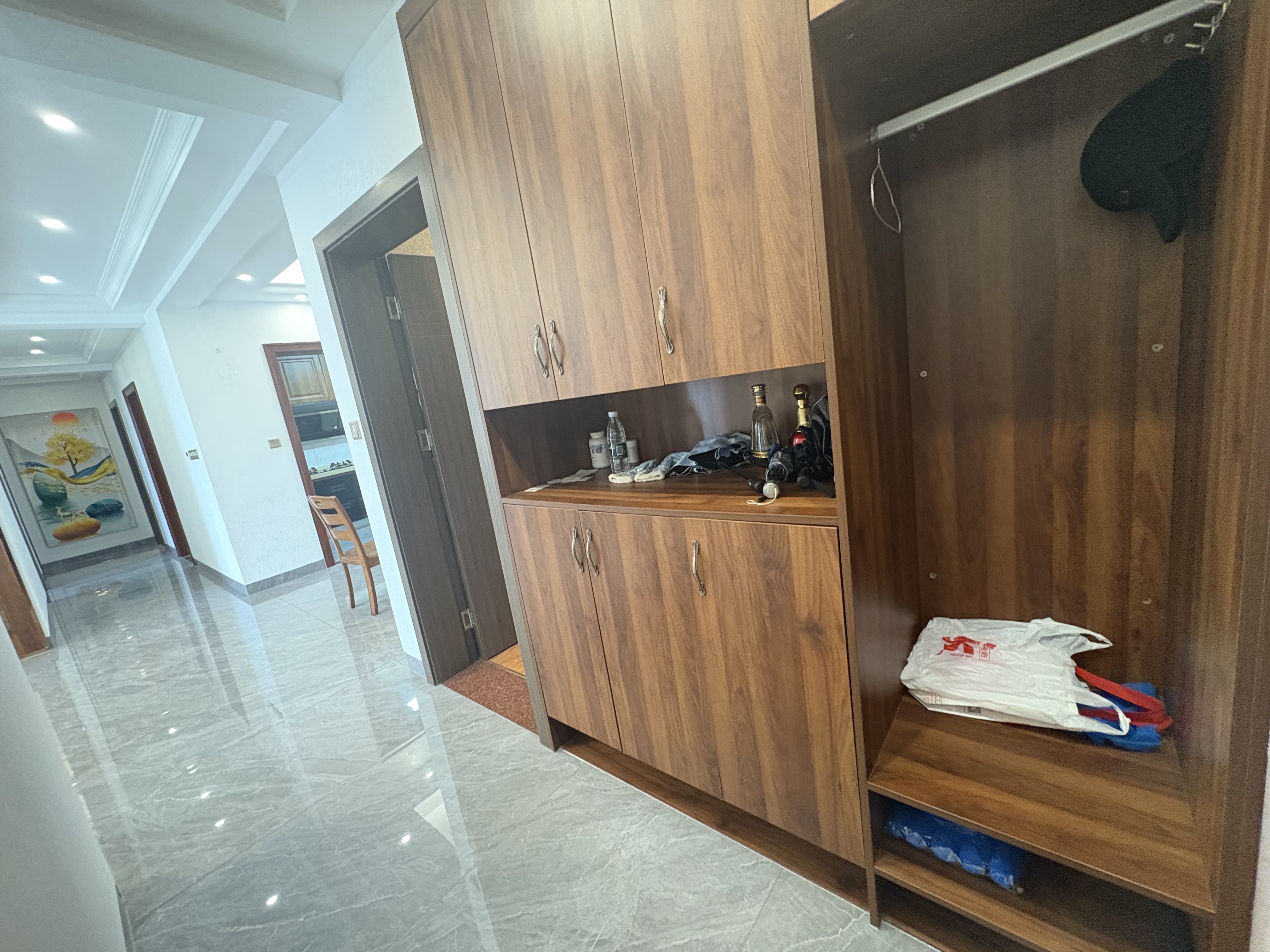 天嘉翰廷 4室2厅2卫 2500.0元/月 天嘉翰廷 4室2厅2卫 2500.0元/月室内图