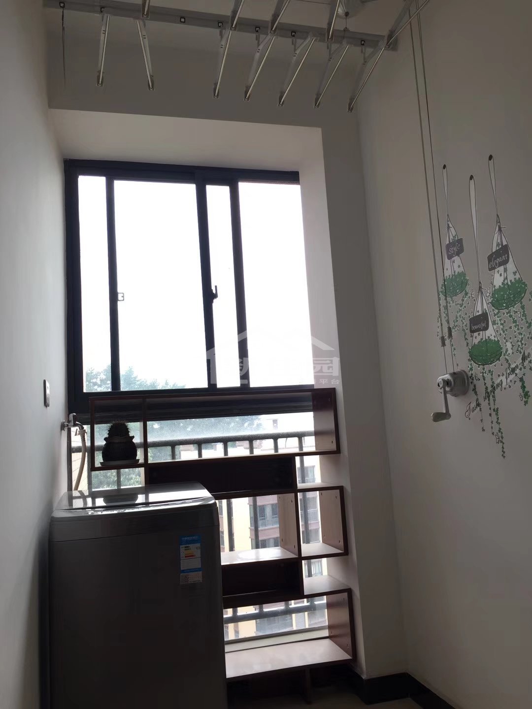 山水印象 1室1厅1卫 1300.00元/月 山水印象 1室1厅1卫 1300.00元/月室内图