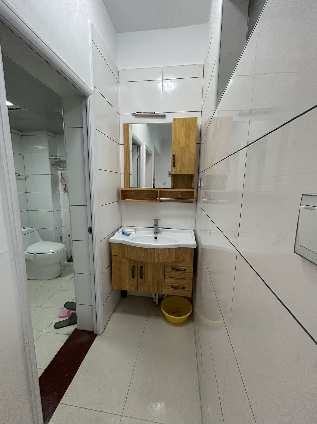 上城世家 3室2厅2卫 1800.0元/月 上城世家 3室2厅2卫 1800.0元/月室内图