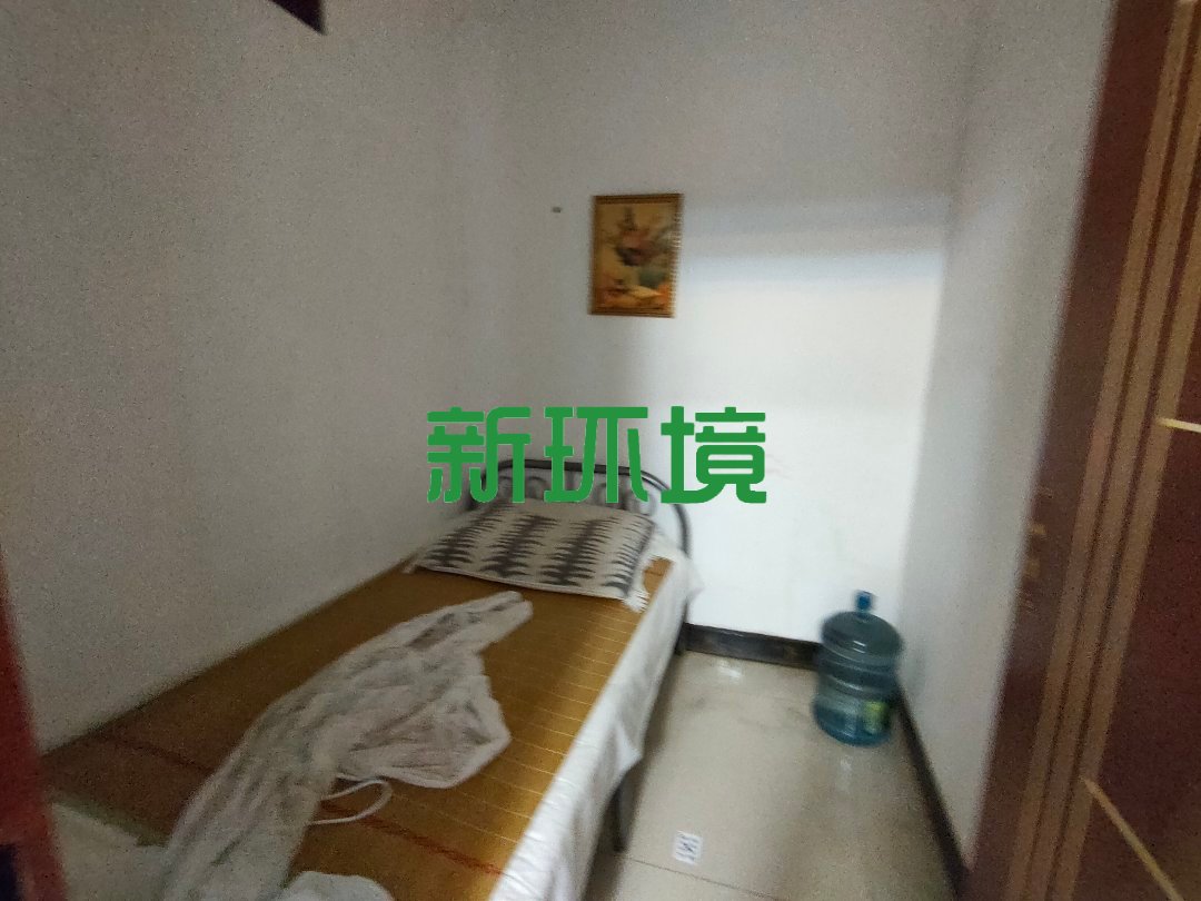 天门聚景苑  4室2厅2卫   58.00万客厅