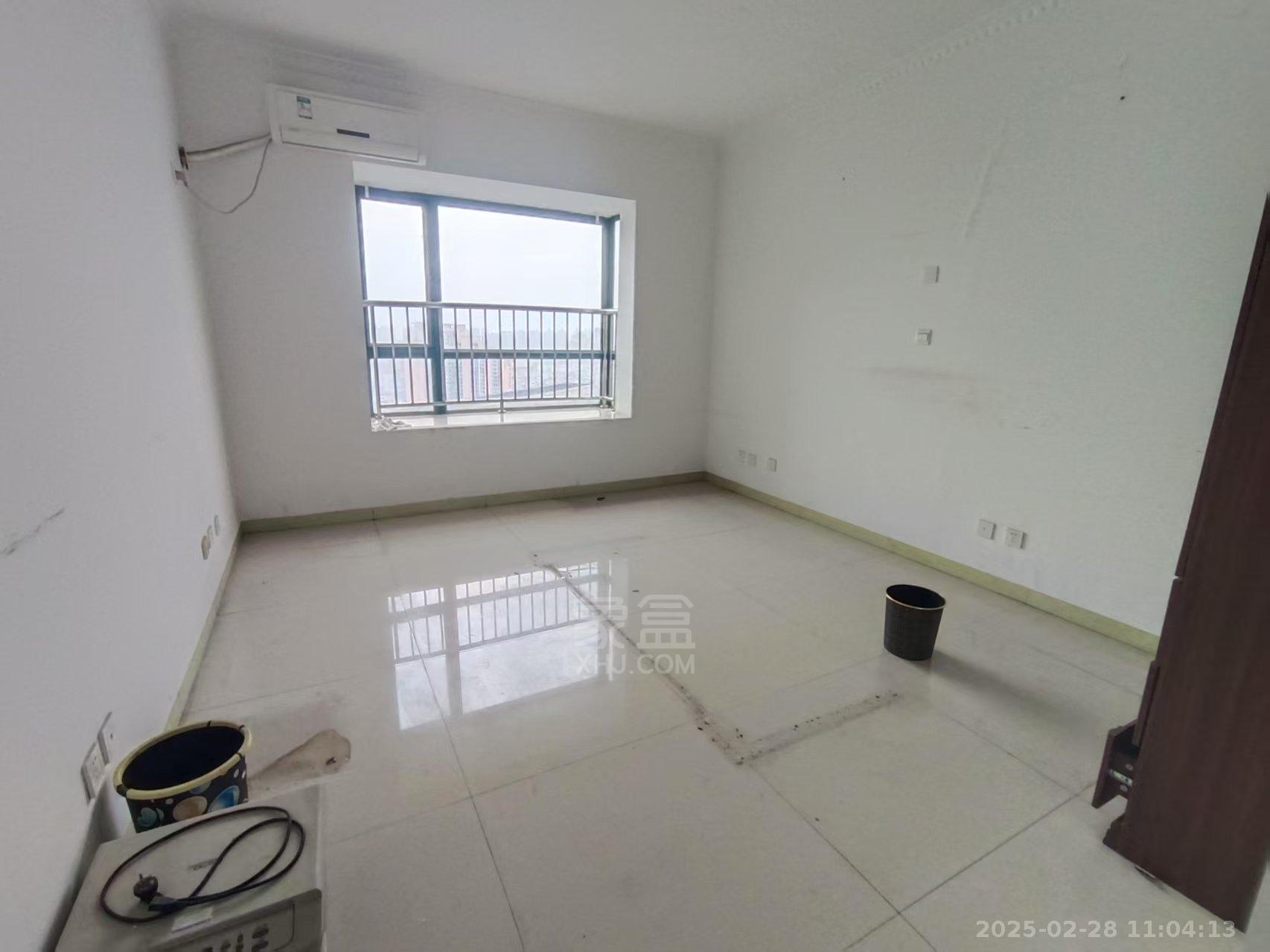 蓝盾景园二期 4室2厅1卫 2600.0元/月 蓝盾景园二期 4室2厅1卫 2600.0元/月室内图