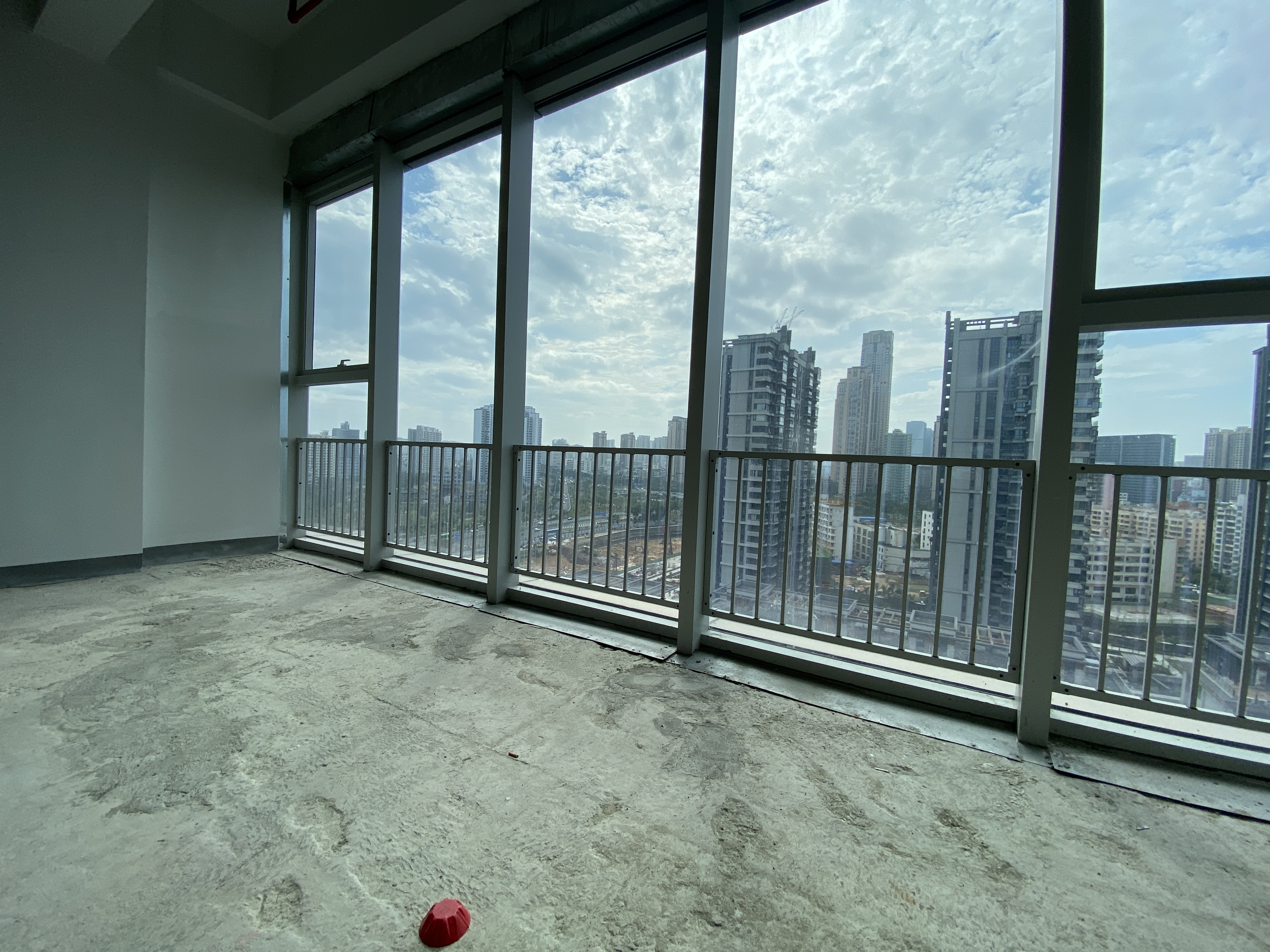 雅居乐写字楼 3室2厅1卫 7100.0元/月 雅居乐写字楼 3室2厅1卫 7100.0元/月室内图