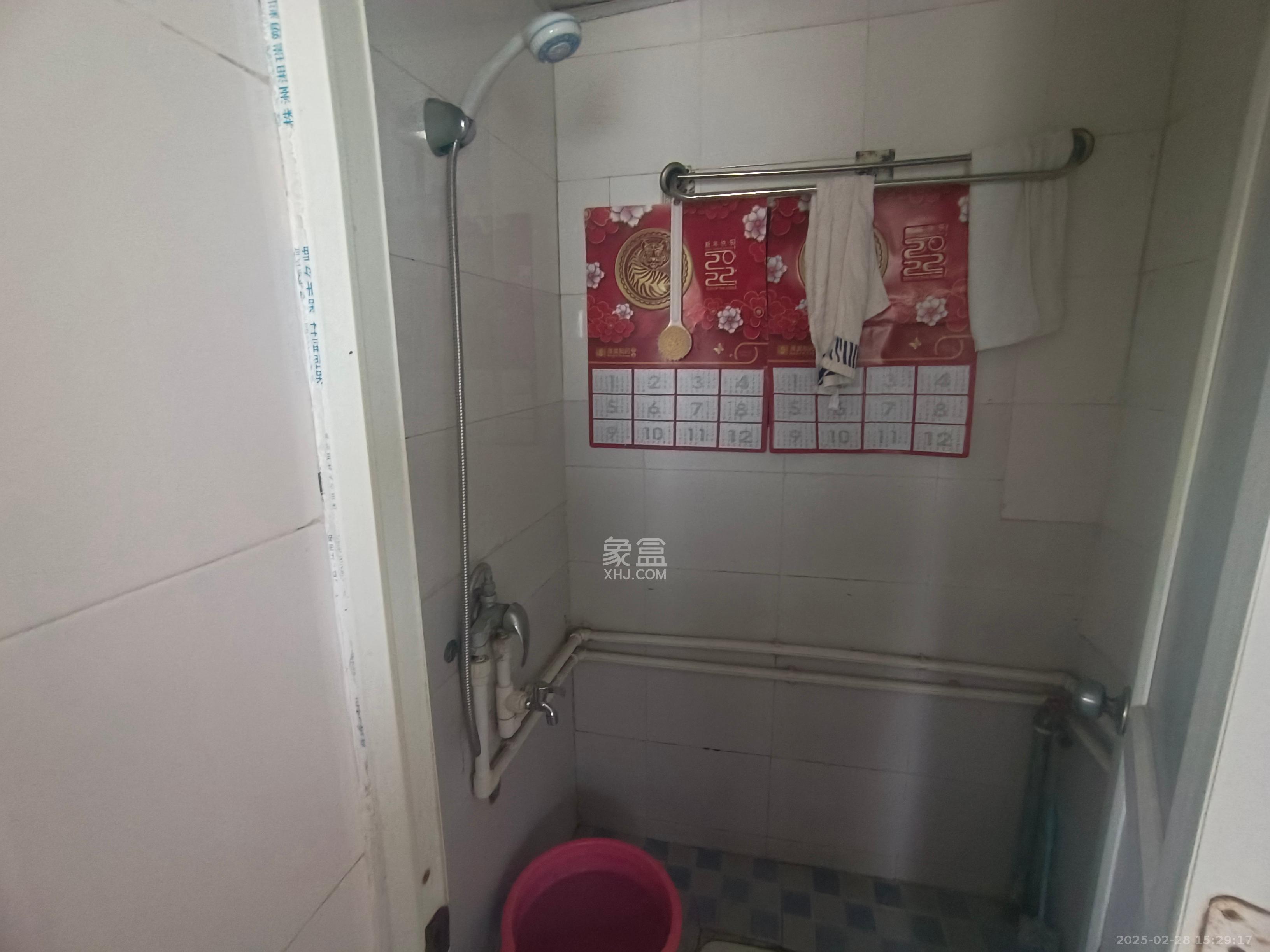 新天小区  2室1厅1卫   1000.00元/月室内图