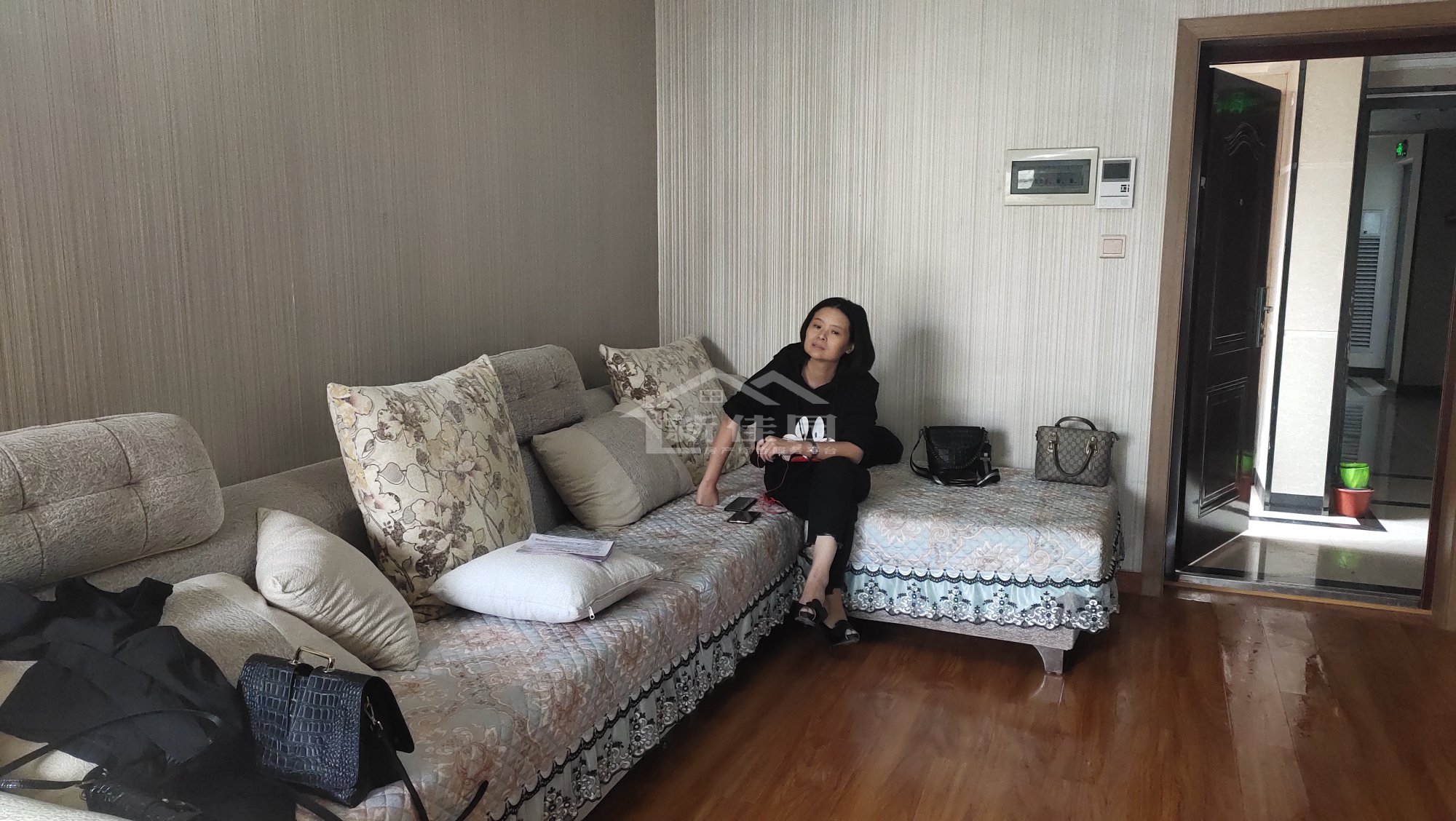 山水印象 1室1厅1卫 1400.0元/月 山水印象 1室1厅1卫 1400.0元/月室内图