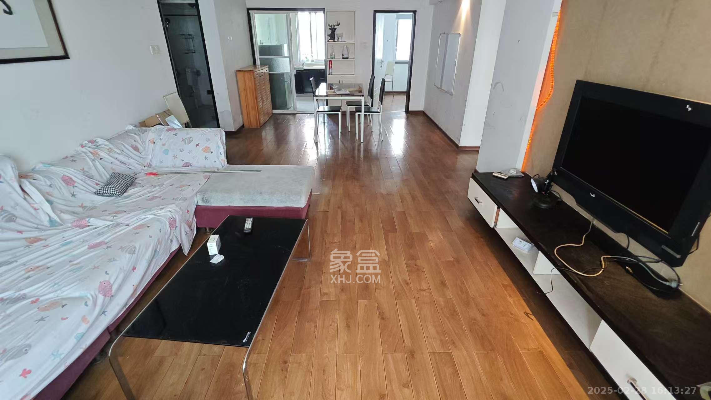 玛依拉山庄  3室2厅1卫   2800.00元/月室内图