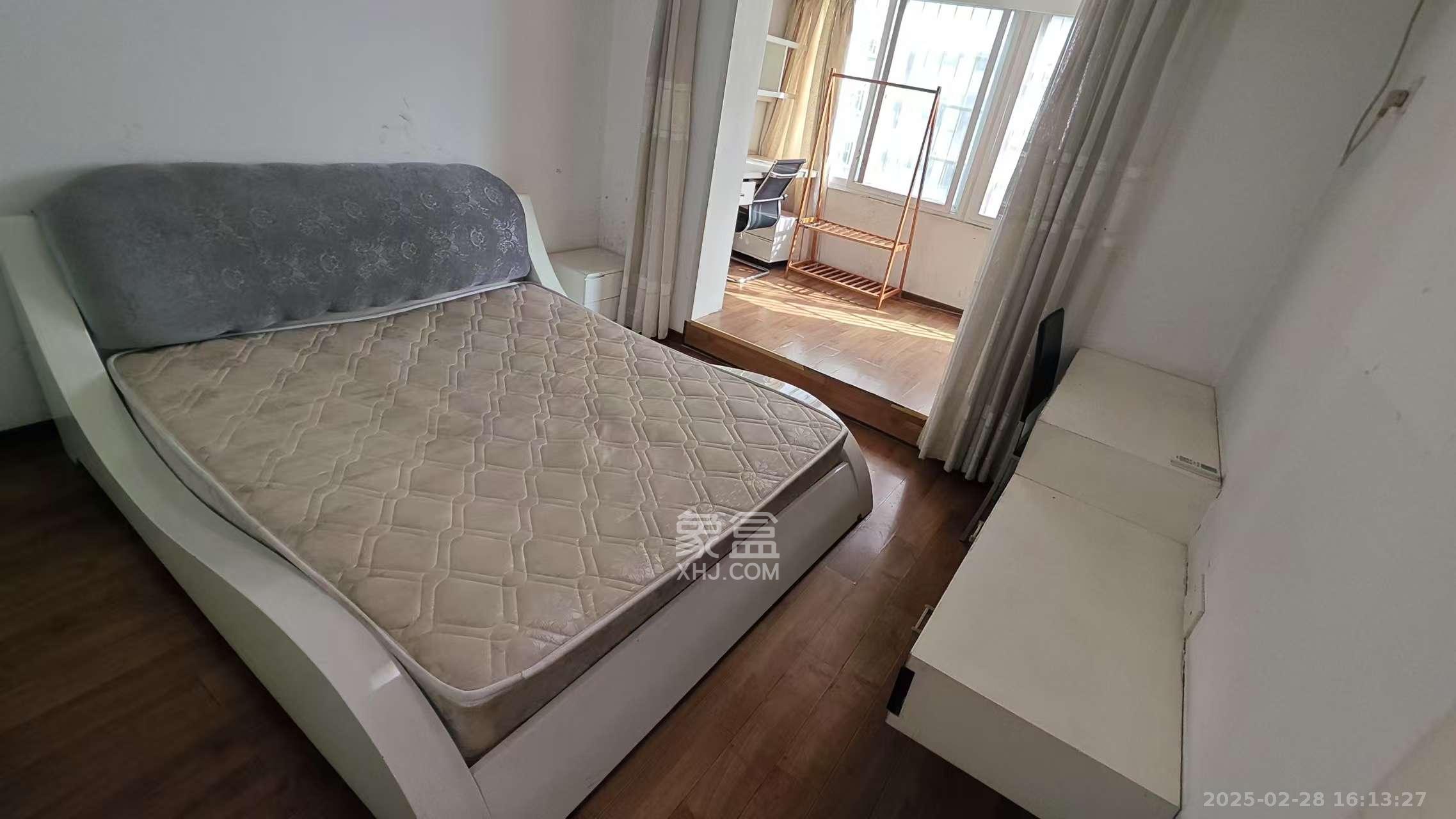 玛依拉山庄  3室2厅1卫   2800.00元/月室内图