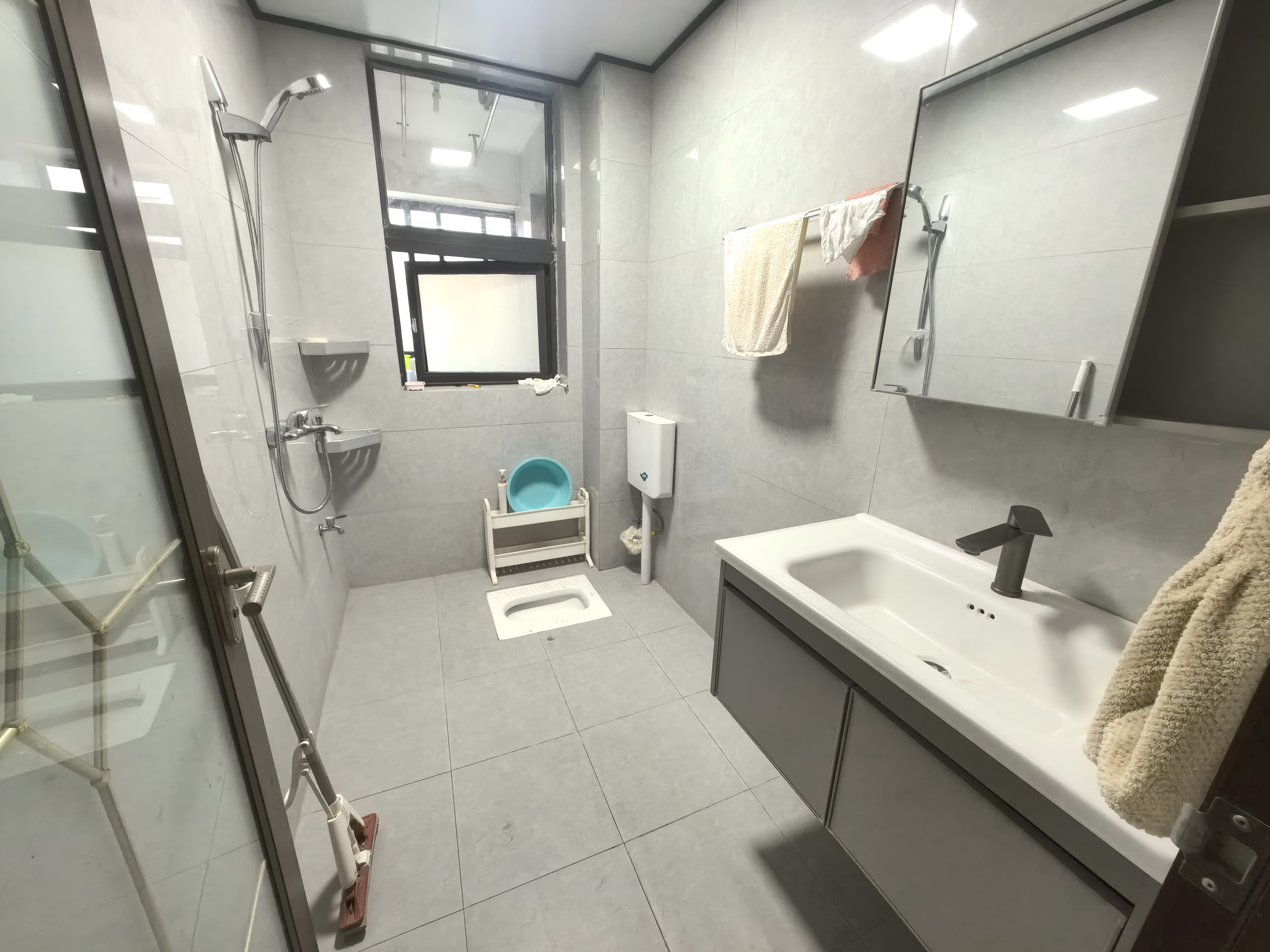 莱茵小镇  3室2厅1卫    39.8万 莱茵小镇  3室2厅1卫    39.8万室内图