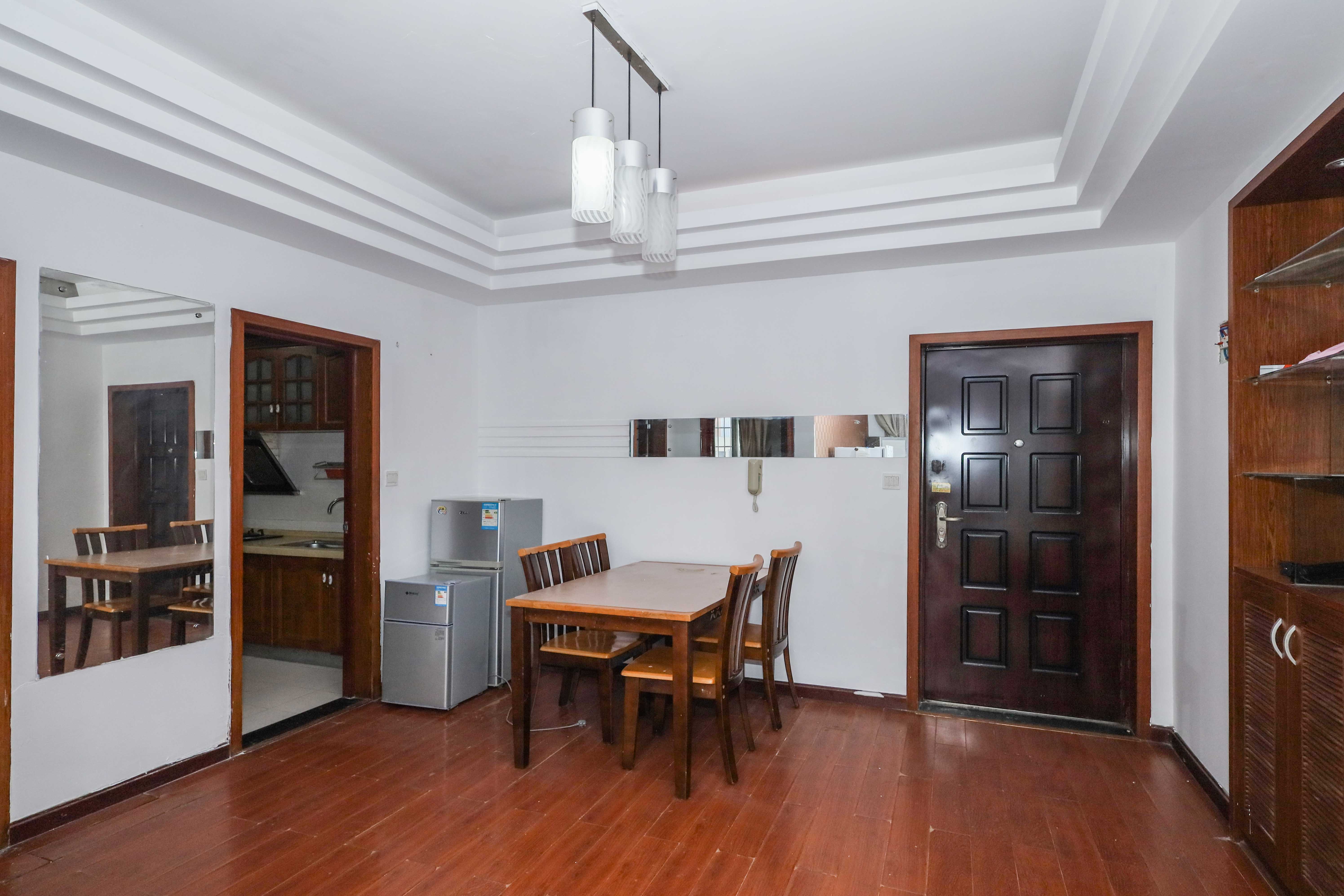 麓山润城  2室2厅1卫    48.0万其他