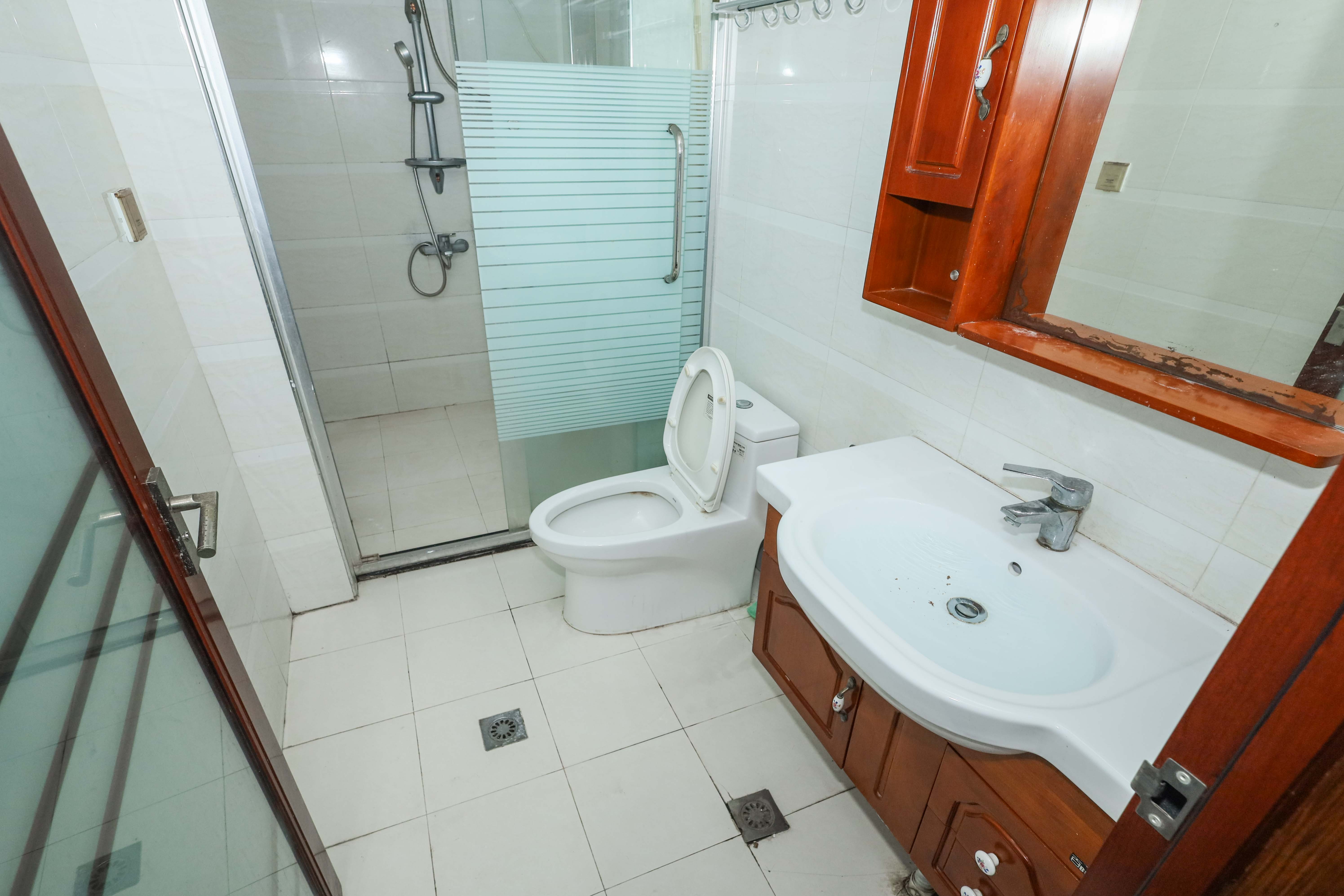 麓山润城  2室2厅1卫    48.0万卫生间