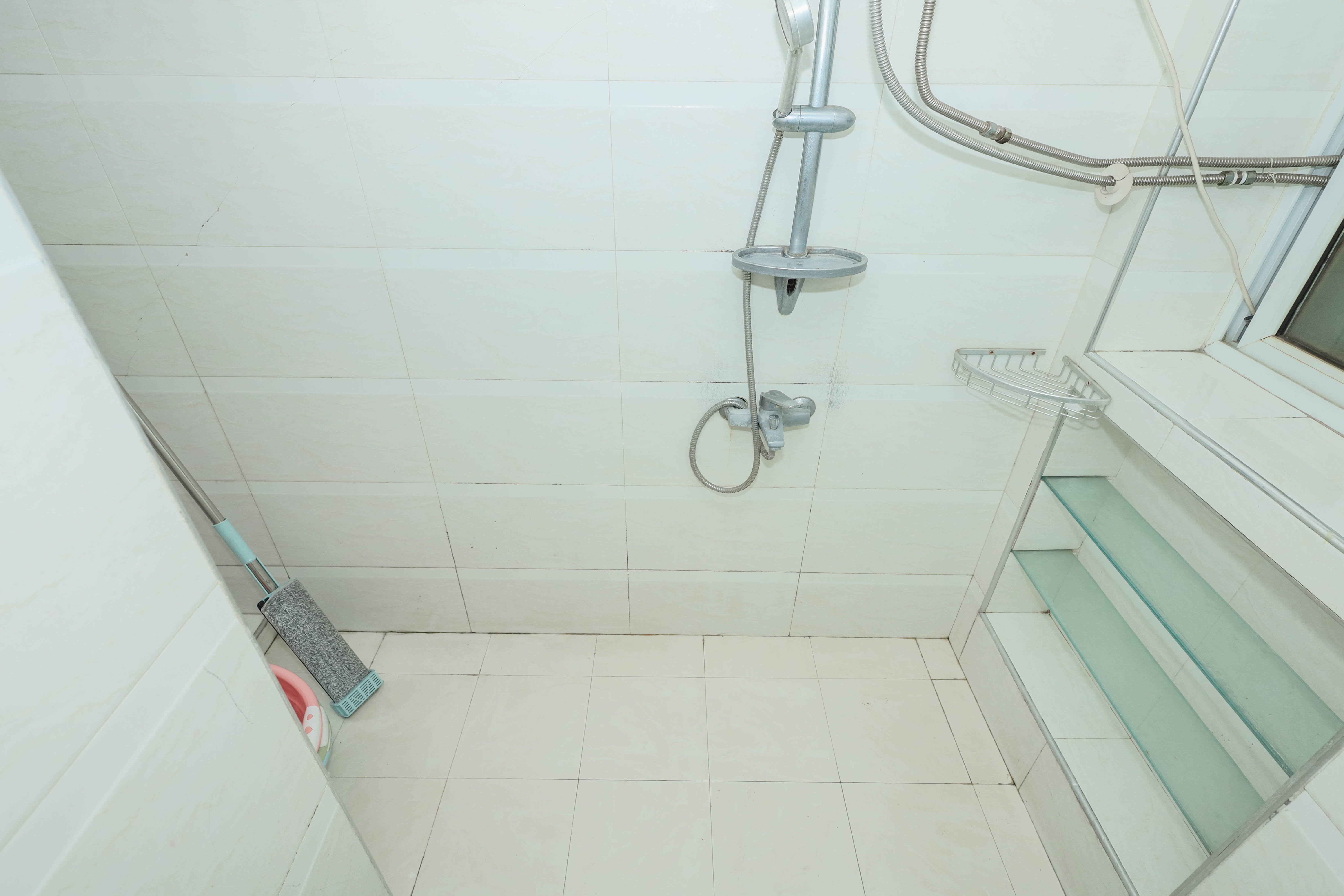 麓山润城  2室2厅1卫    48.0万卫生间