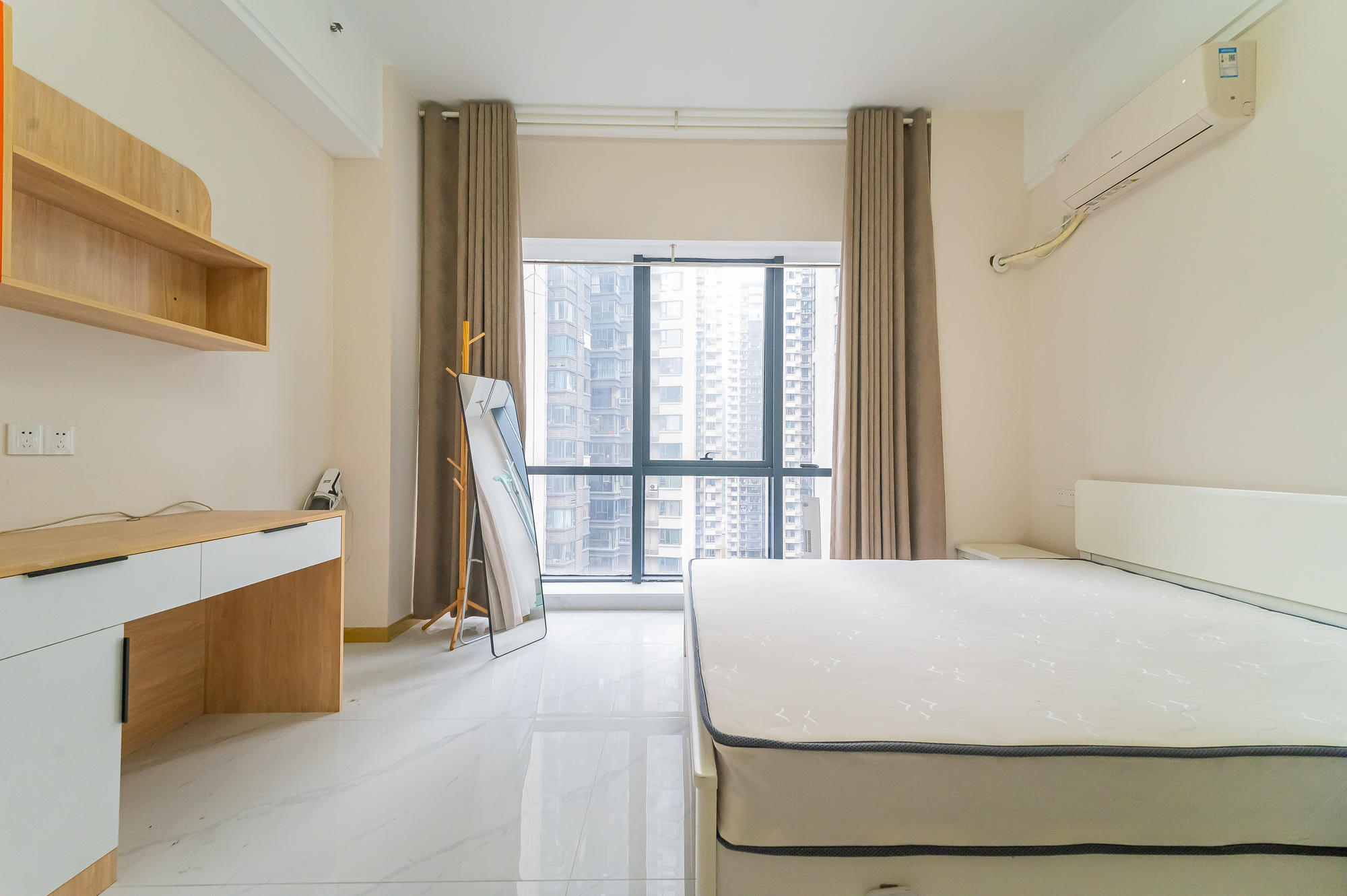 中建悦和城  1室0厅1卫    45.0万 中建悦和城  1室0厅1卫    45.0万卧室