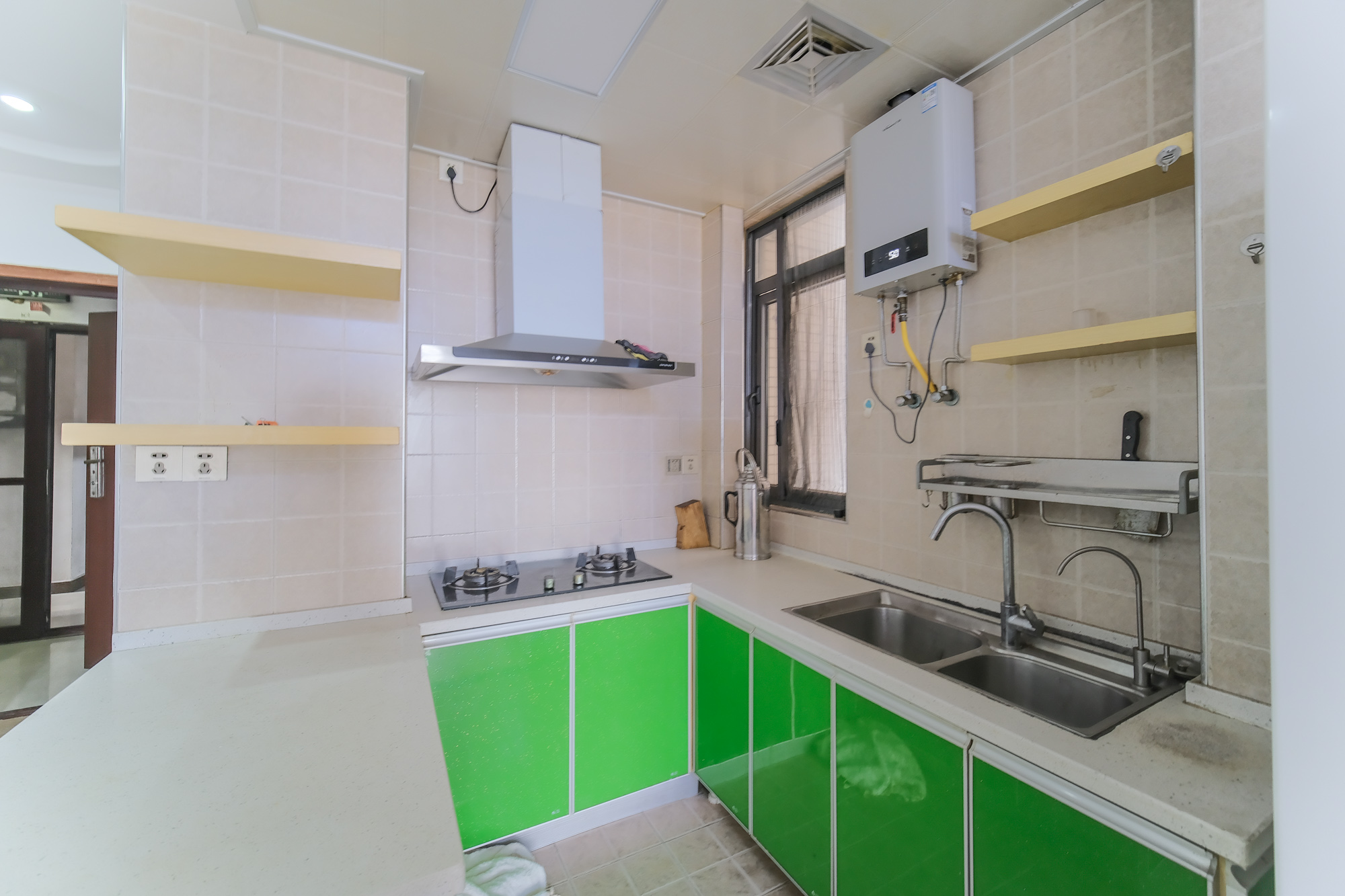 花样年华  3室2厅1卫    56.0万 花样年华  3室2厅1卫    56.0万厨房