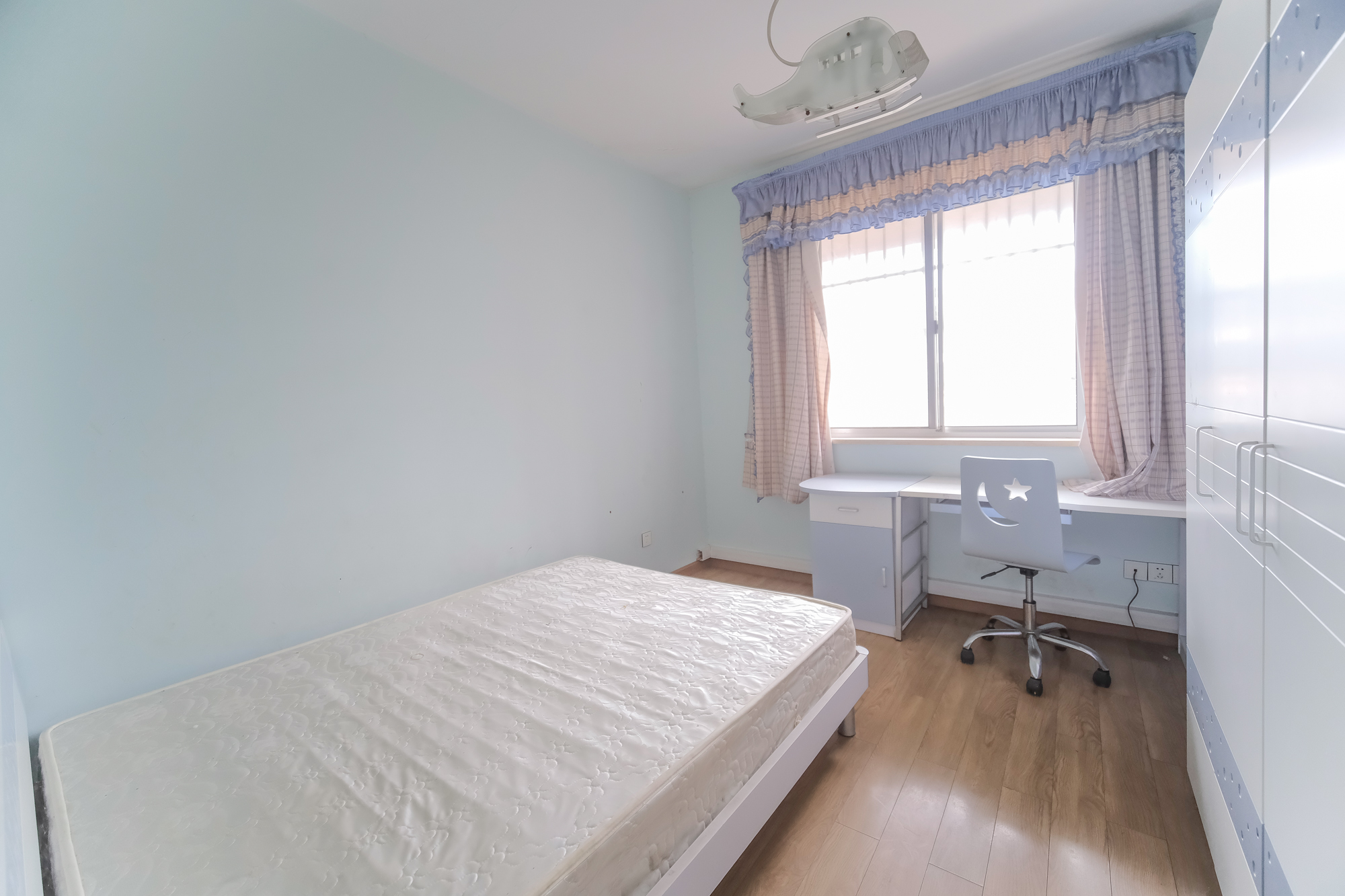 红树湾  3室2厅2卫    65.0万 红树湾  3室2厅2卫    65.0万卧室