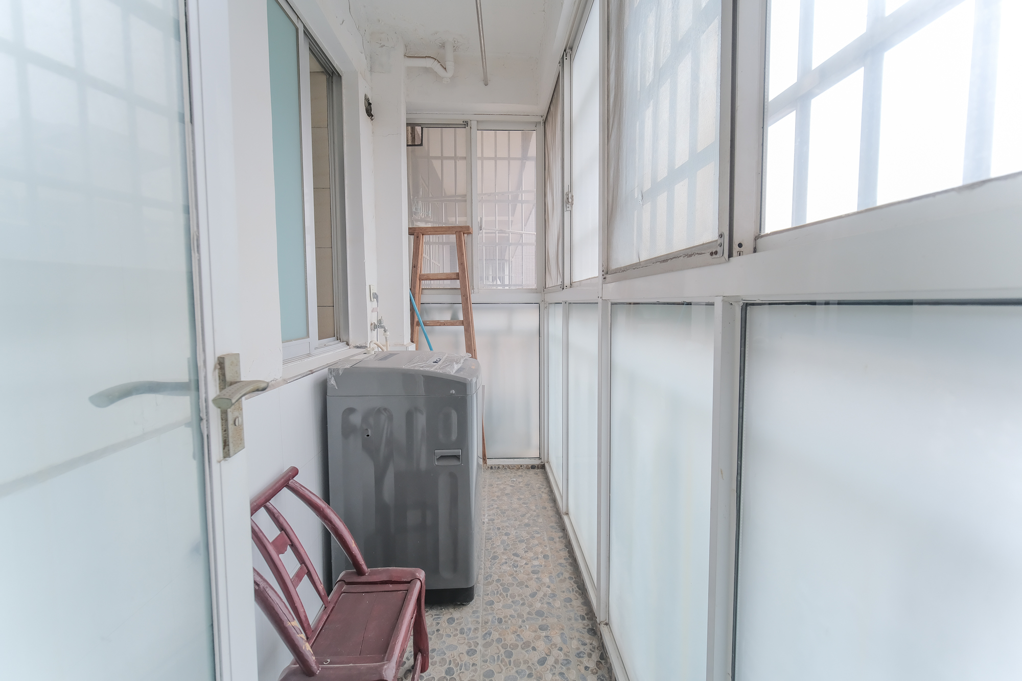 红树湾  3室2厅2卫    65.0万 红树湾  3室2厅2卫    65.0万阳台