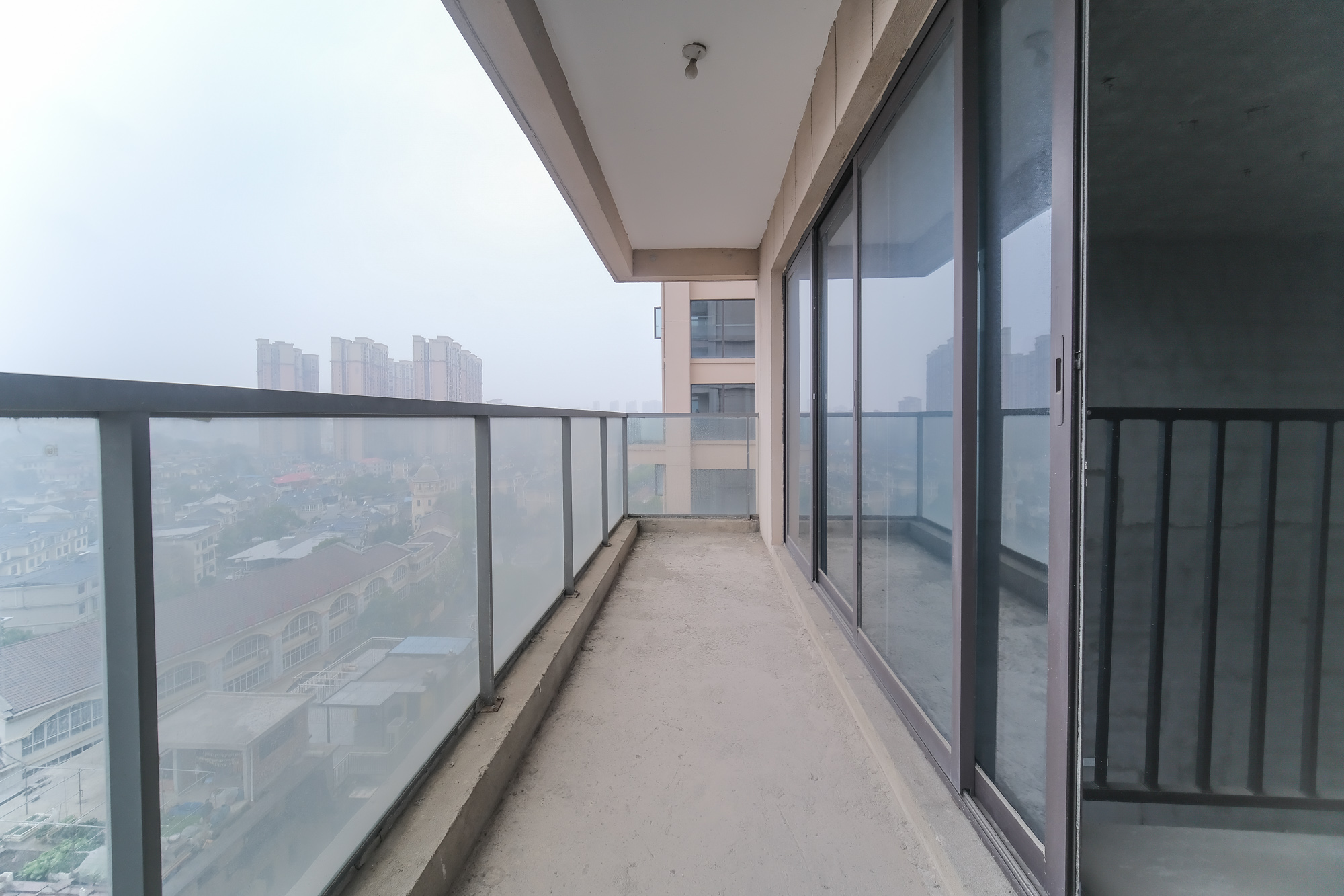 合能枫丹新里  6室2厅2卫    260.0万 合能枫丹新里  6室2厅2卫    260.0万阳台