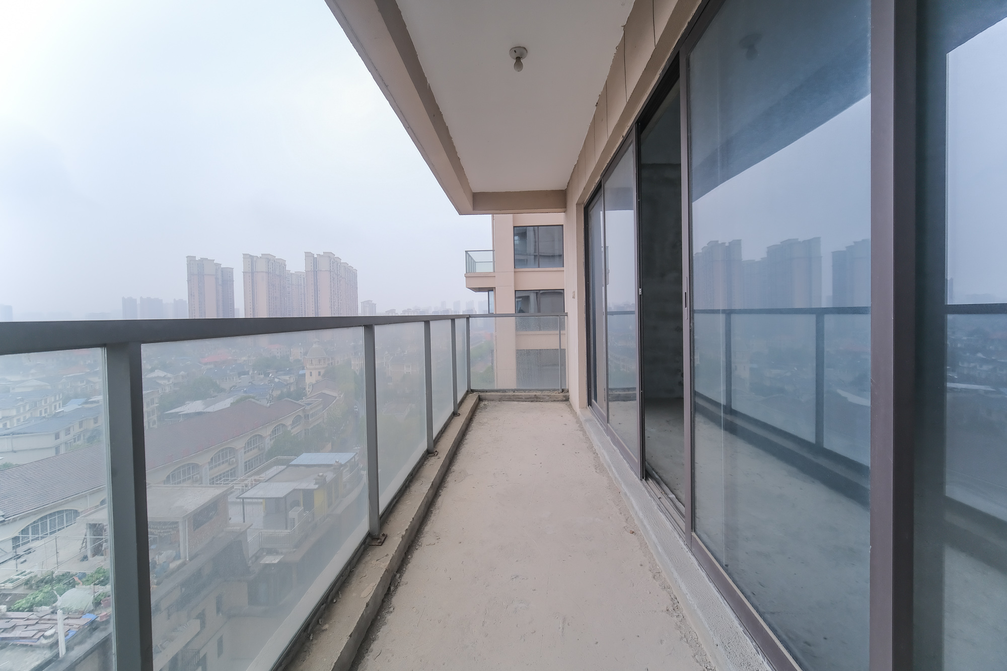 合能枫丹新里  6室2厅2卫    260.0万 合能枫丹新里  6室2厅2卫    260.0万阳台