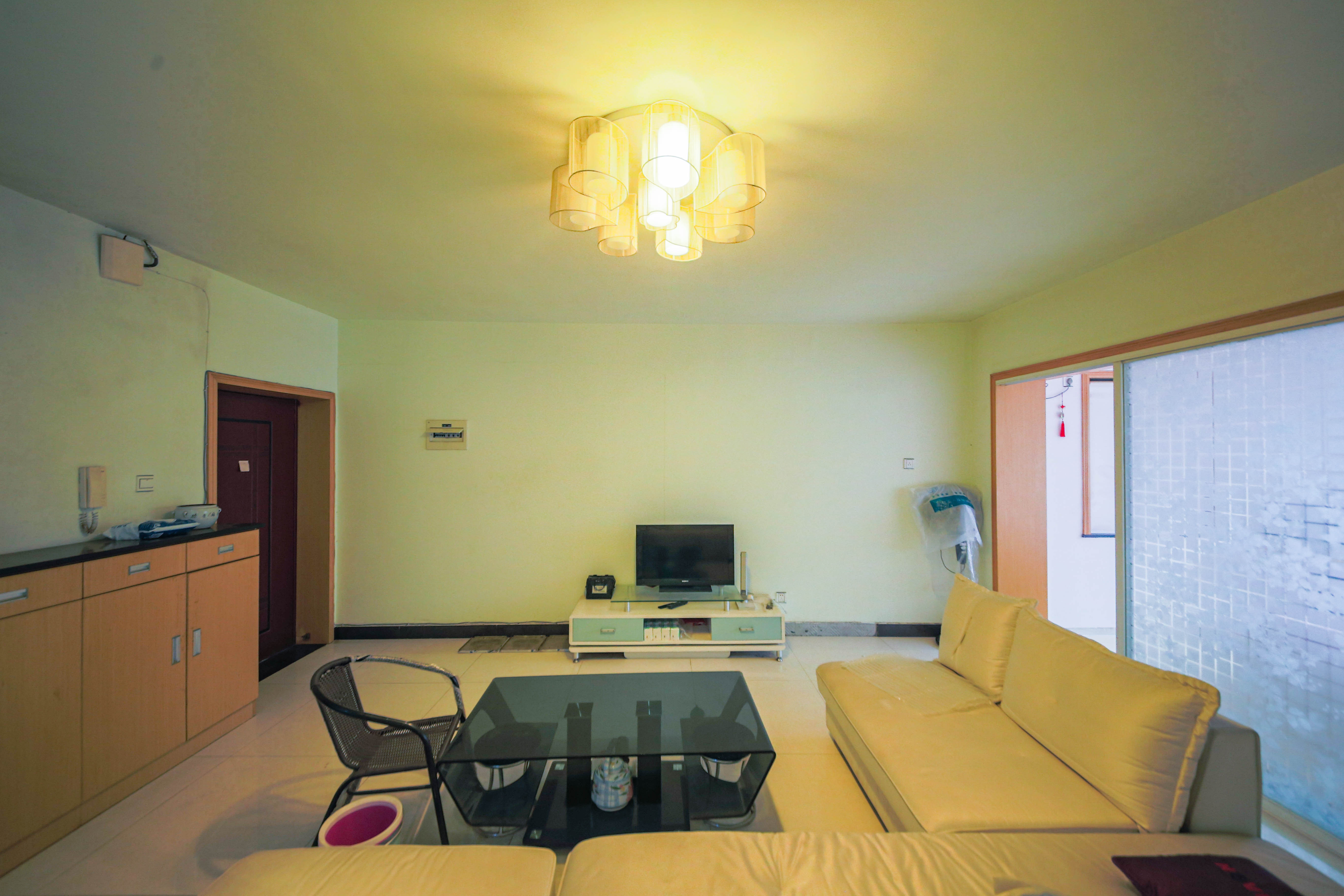 和庄  3室2厅1卫    59.0万 和庄  3室2厅1卫    59.0万客厅