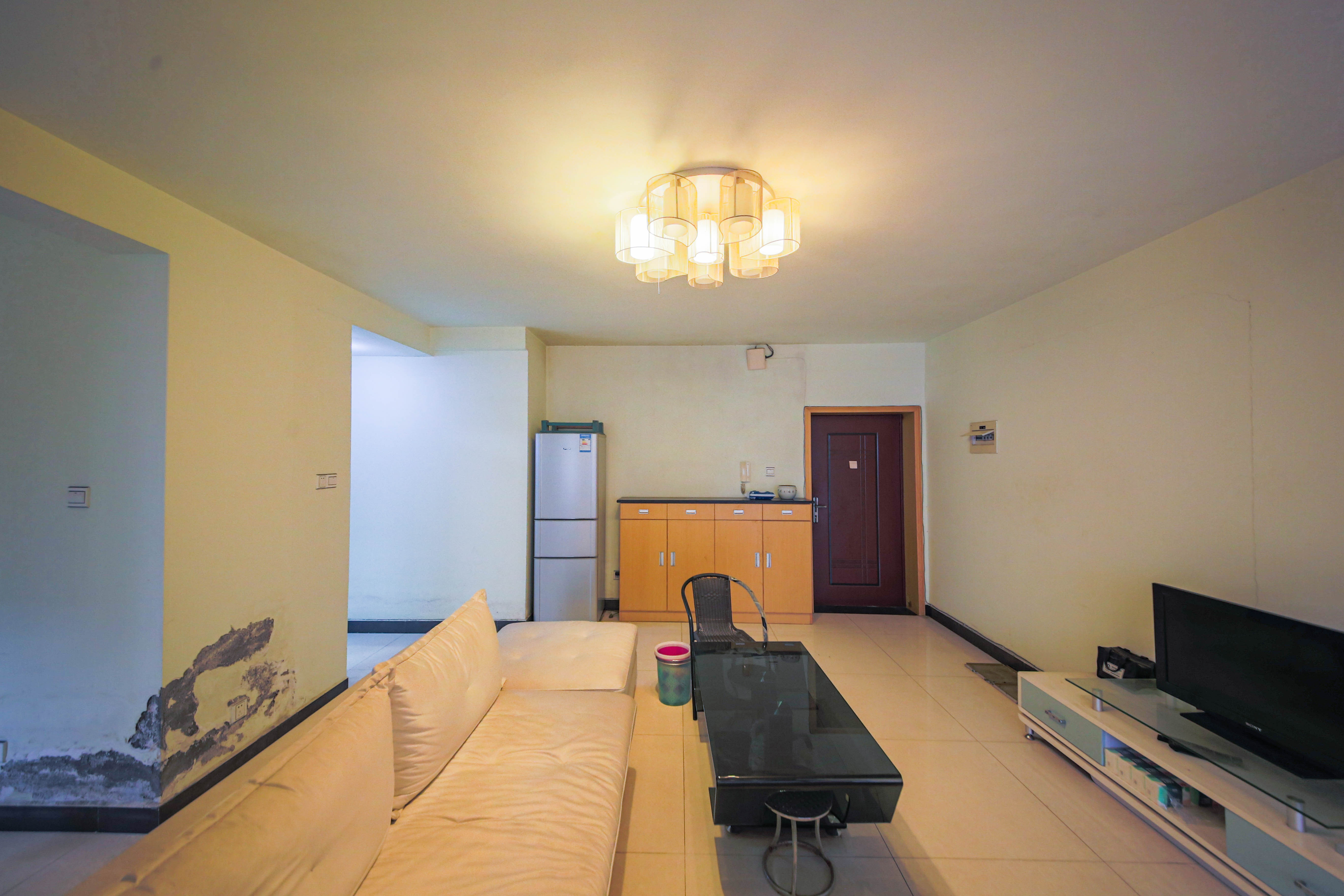 和庄  3室2厅1卫    59.0万 和庄  3室2厅1卫    59.0万客厅