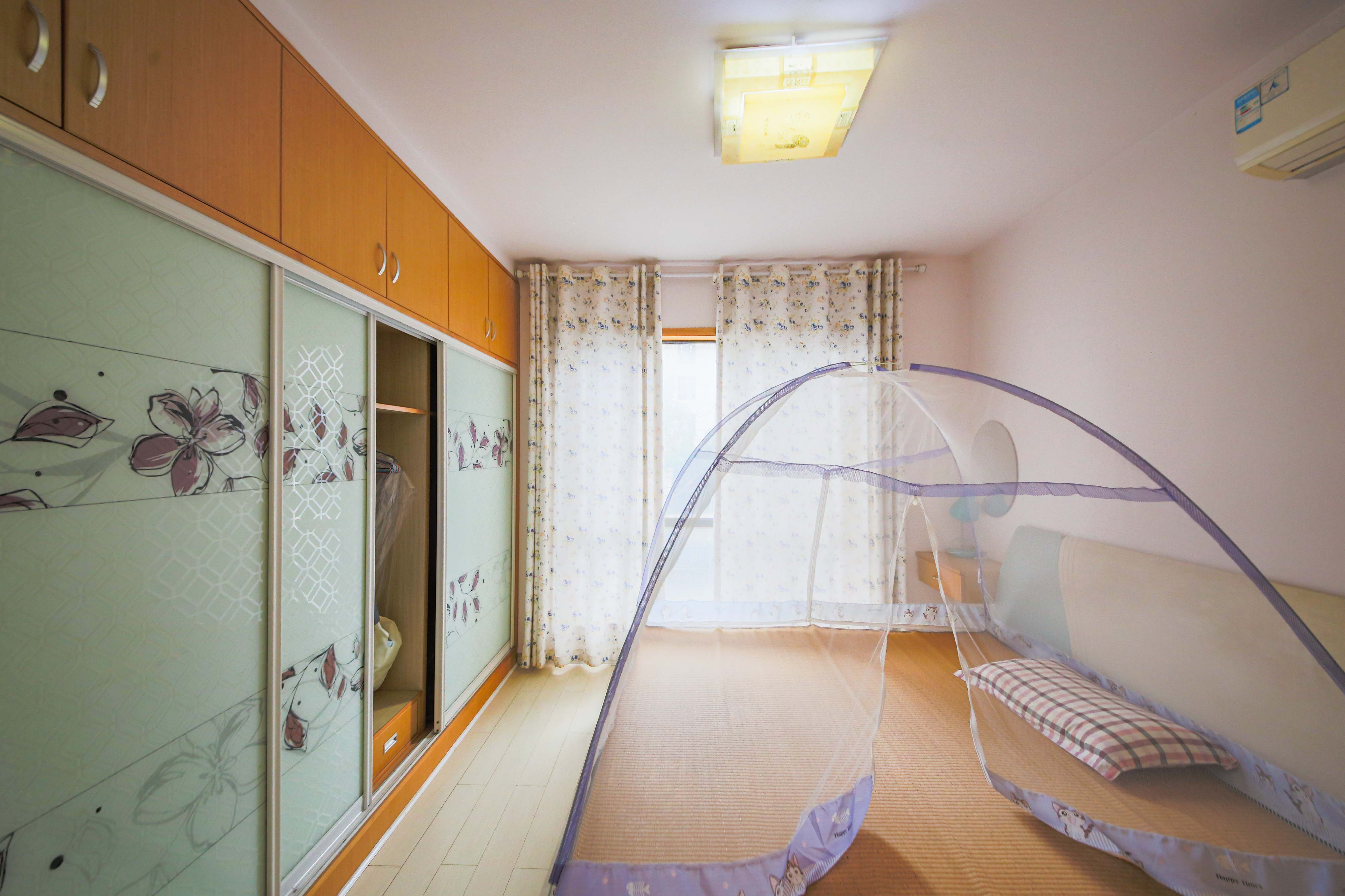 和庄  3室2厅1卫    59.0万 和庄  3室2厅1卫    59.0万卧室