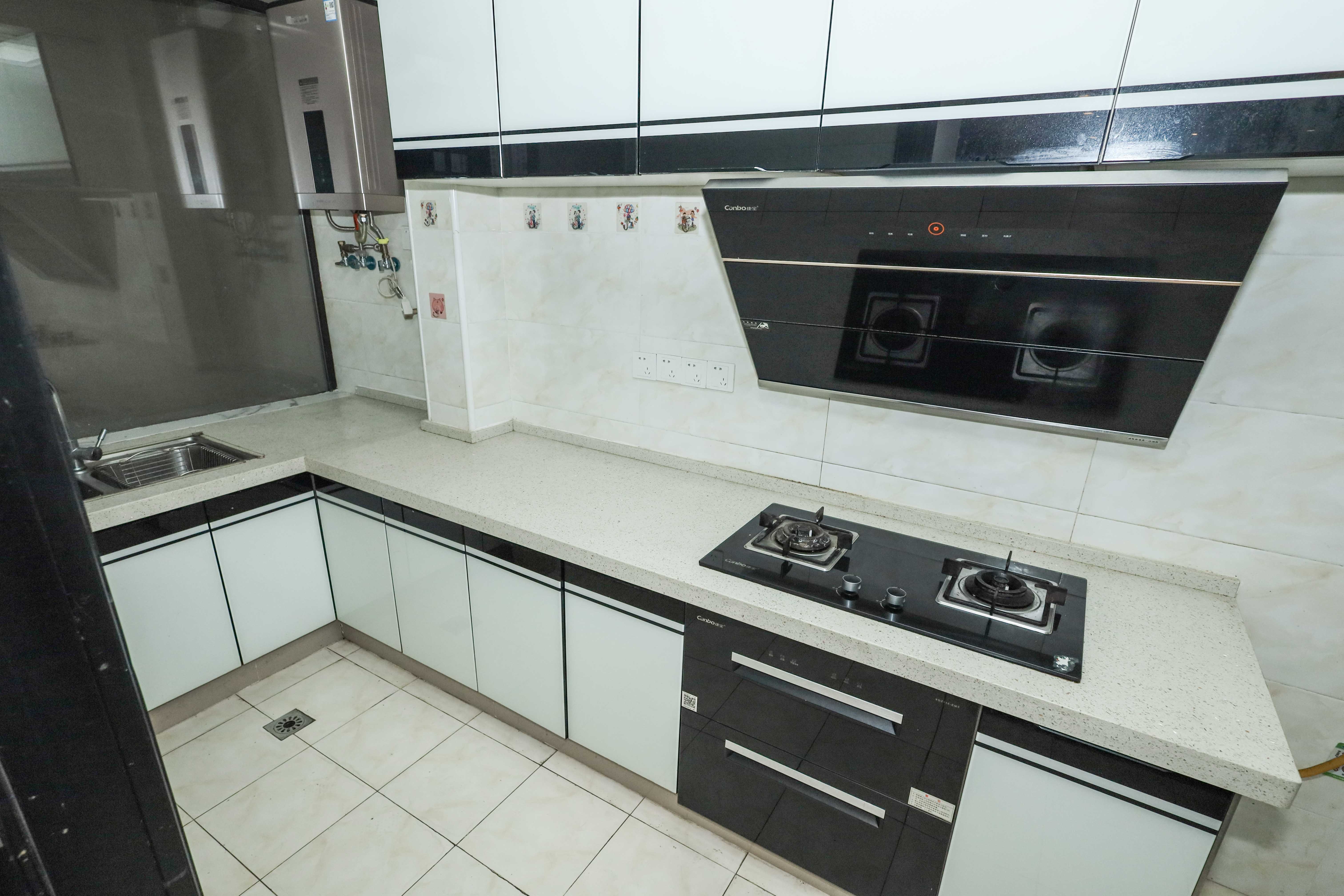 梅溪湖合能璞丽 3室2厅2卫 130.0万 梅溪湖合能璞丽 3室2厅2卫 130.0万厨房