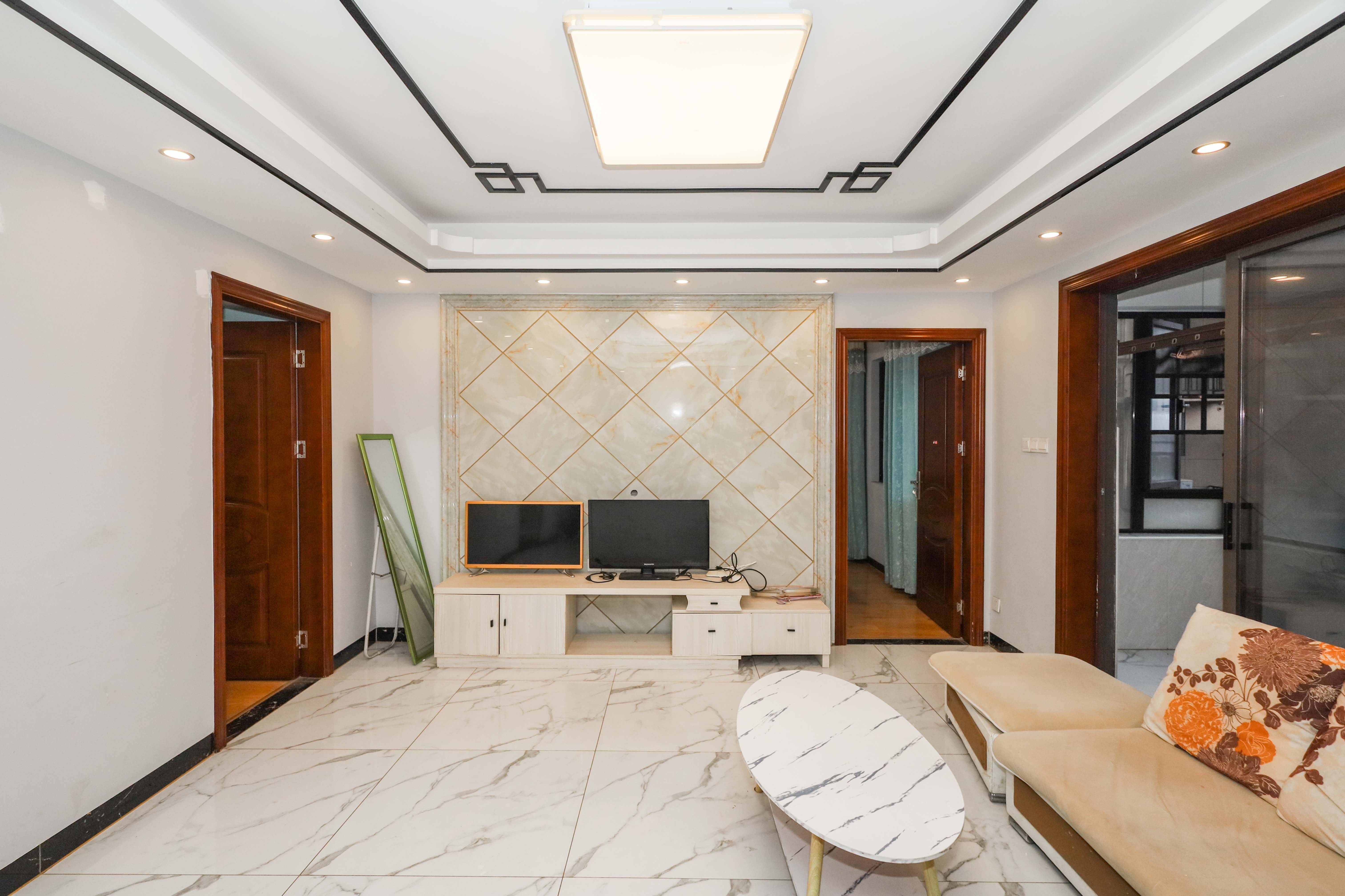 梅溪湖合能璞丽 3室2厅2卫 130.0万 梅溪湖合能璞丽 3室2厅2卫 130.0万客厅