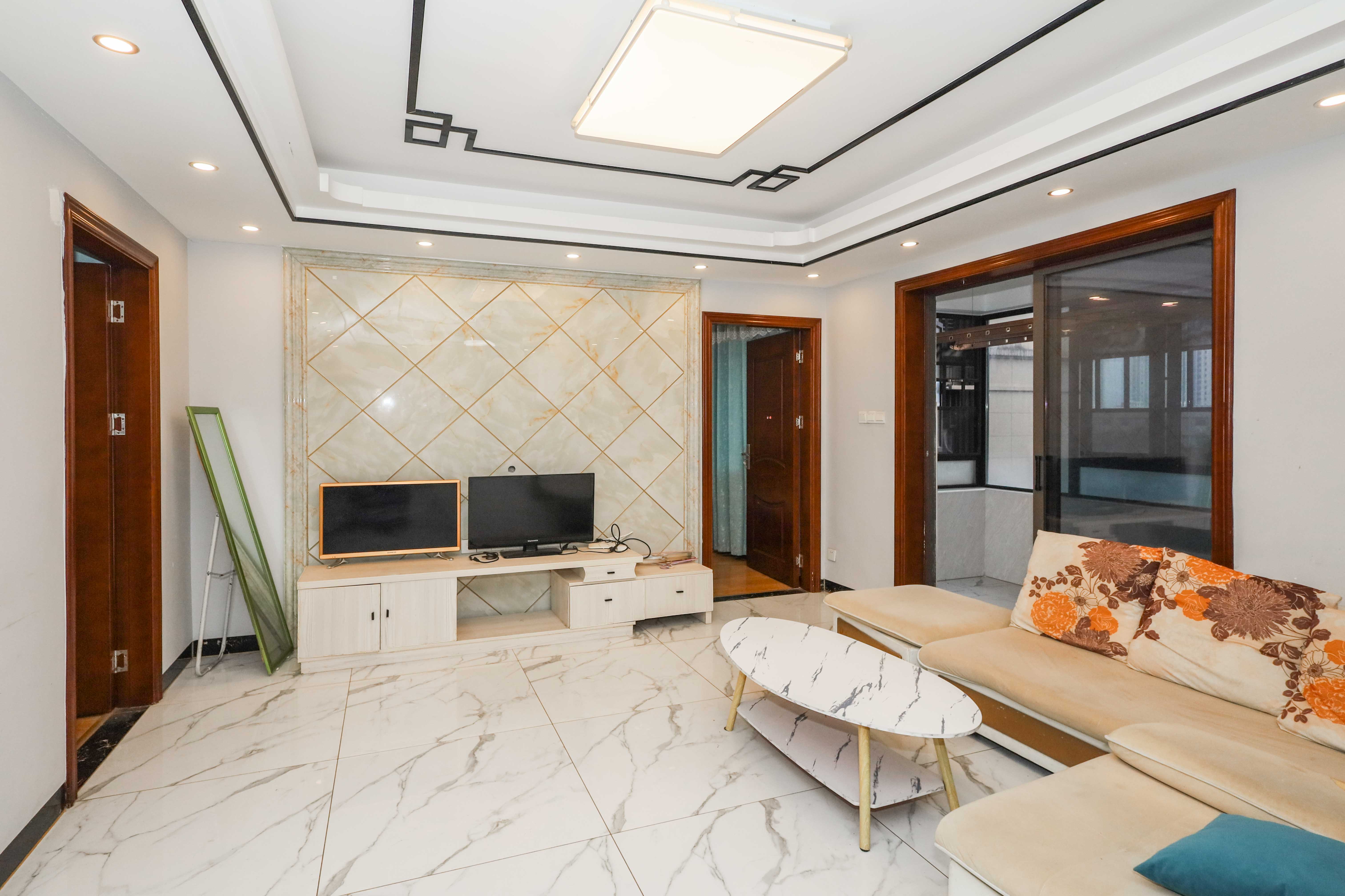 梅溪湖合能璞丽 3室2厅2卫 130.0万 梅溪湖合能璞丽 3室2厅2卫 130.0万客厅