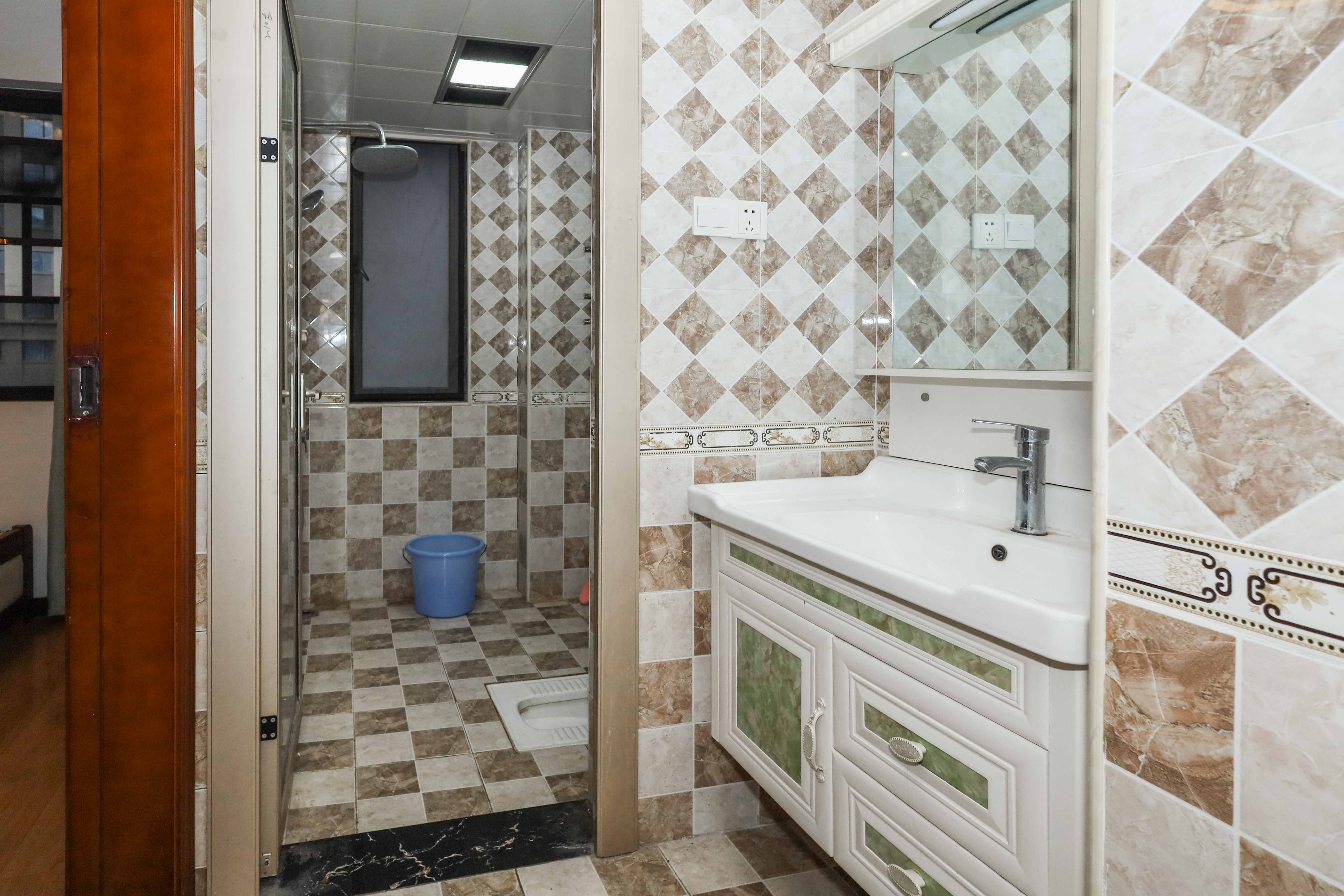 梅溪湖合能璞丽 3室2厅2卫 130.0万 梅溪湖合能璞丽 3室2厅2卫 130.0万卫生间