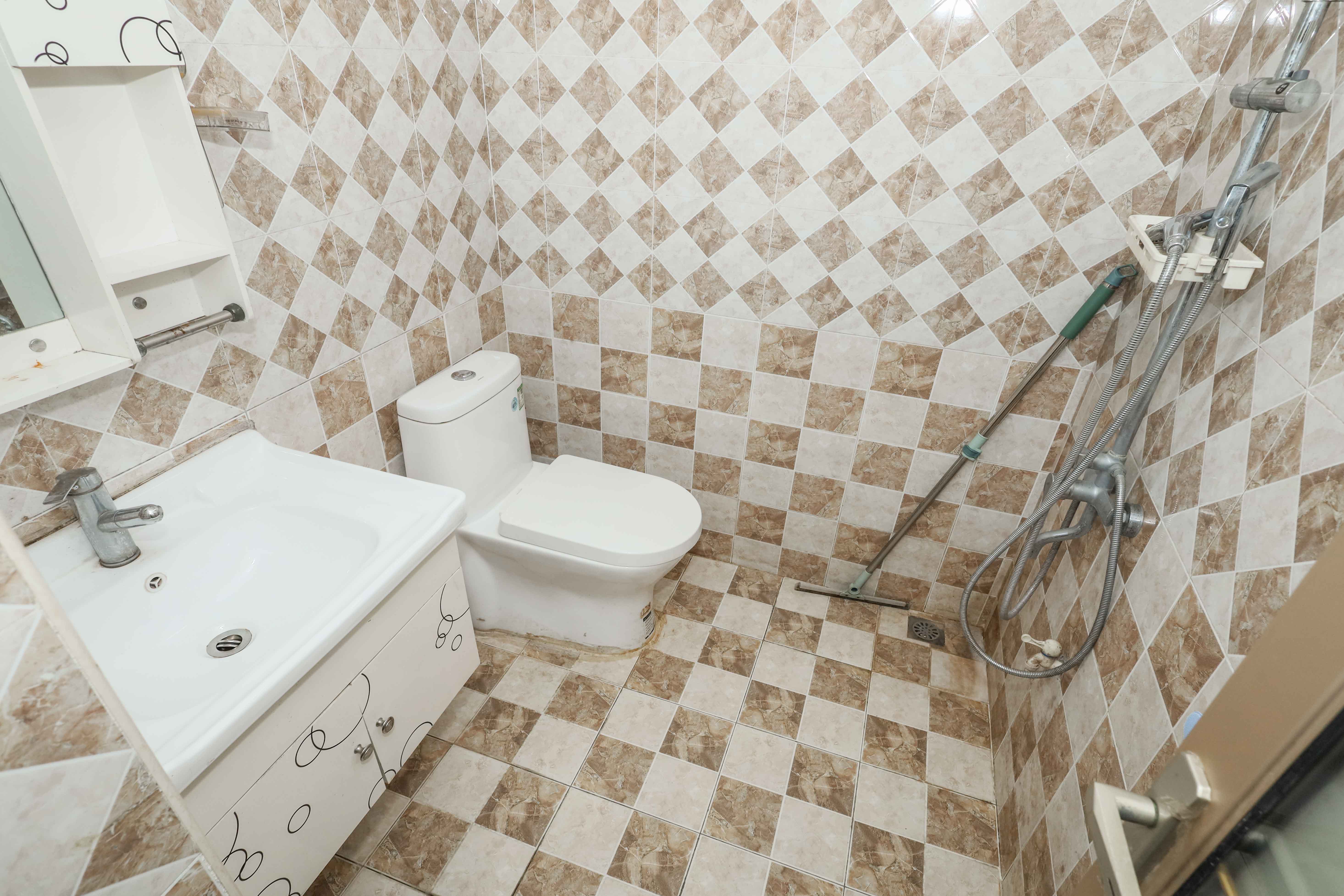 梅溪湖合能璞丽 3室2厅2卫 130.0万 梅溪湖合能璞丽 3室2厅2卫 130.0万卫生间