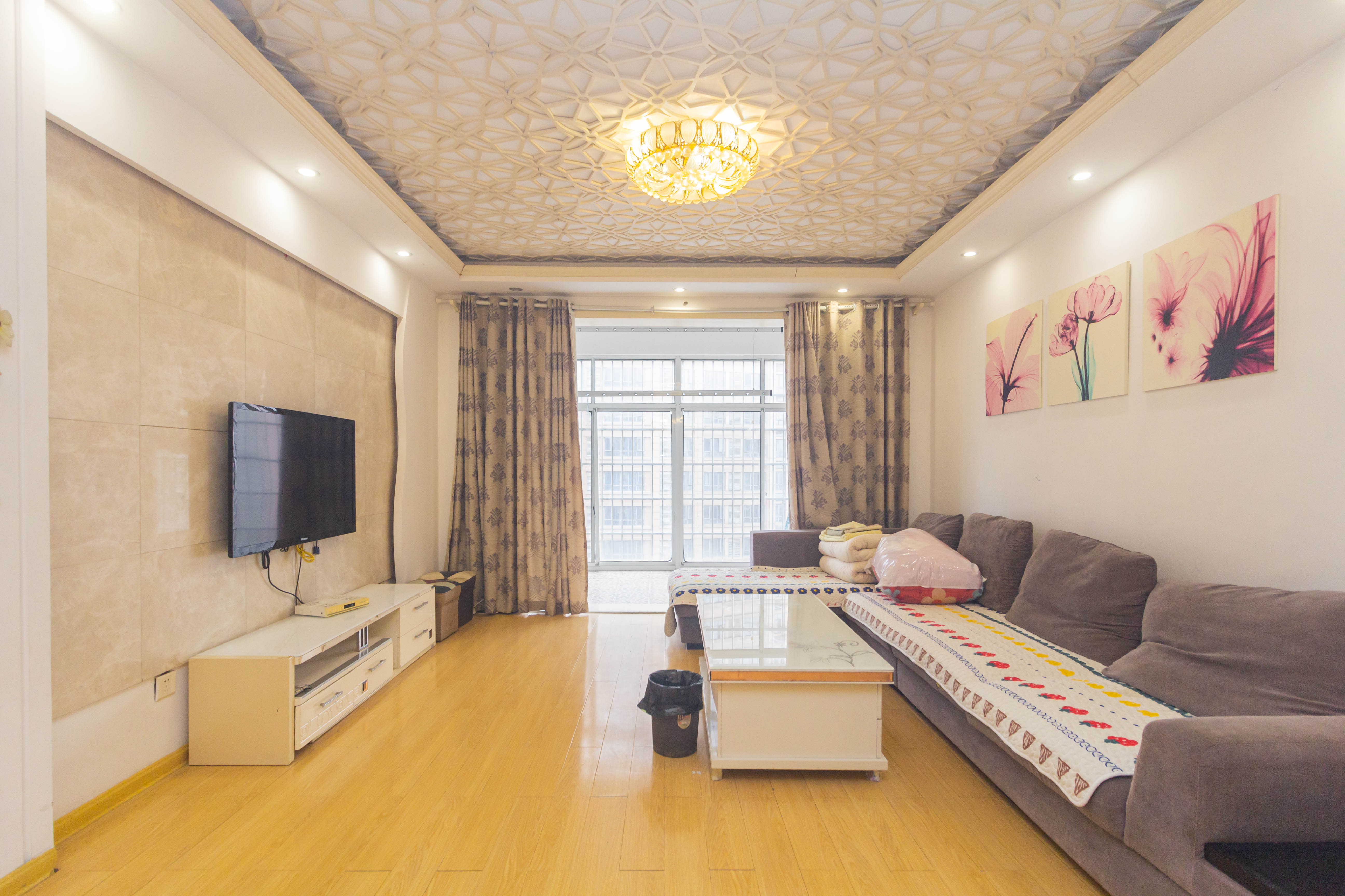 明天一城 2室2厅1卫 52.8万 明天一城 2室2厅1卫 52.8万客厅