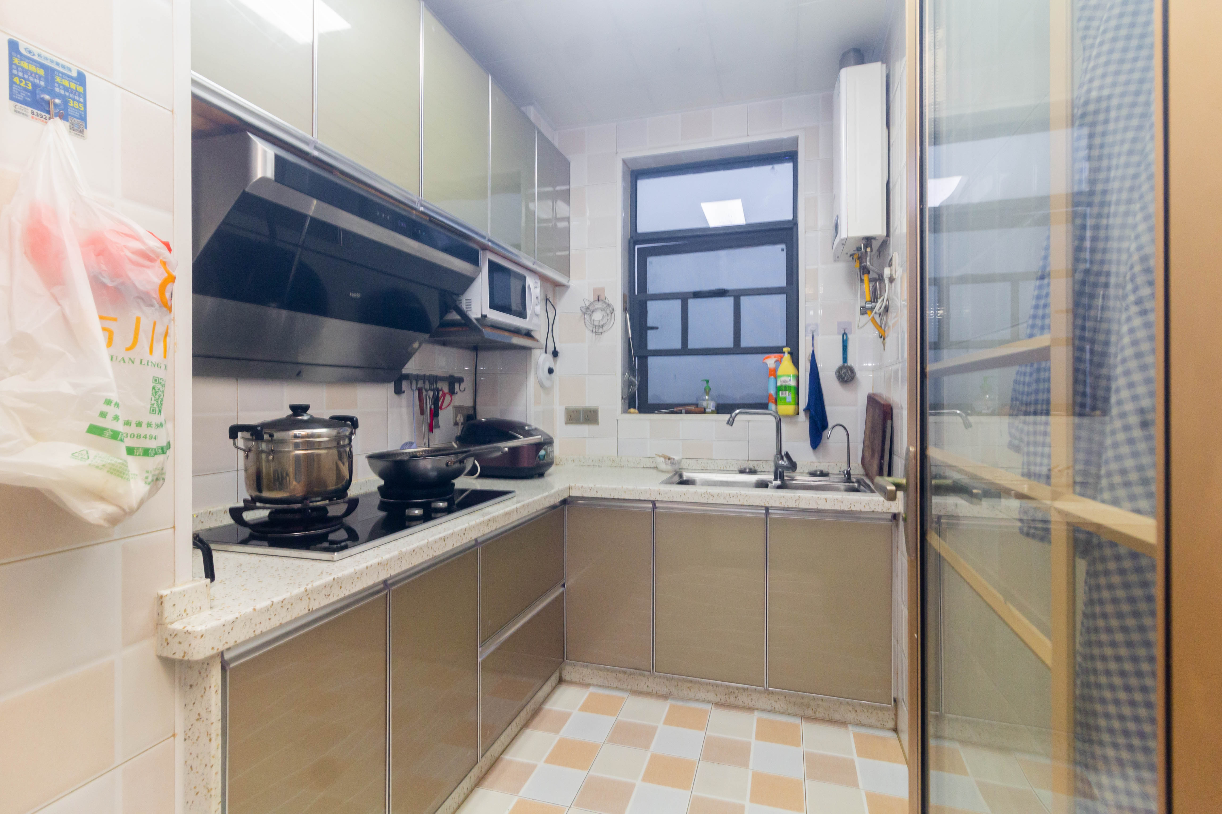 中国铁建国际城二期  3室2厅1卫    66.8万厨房