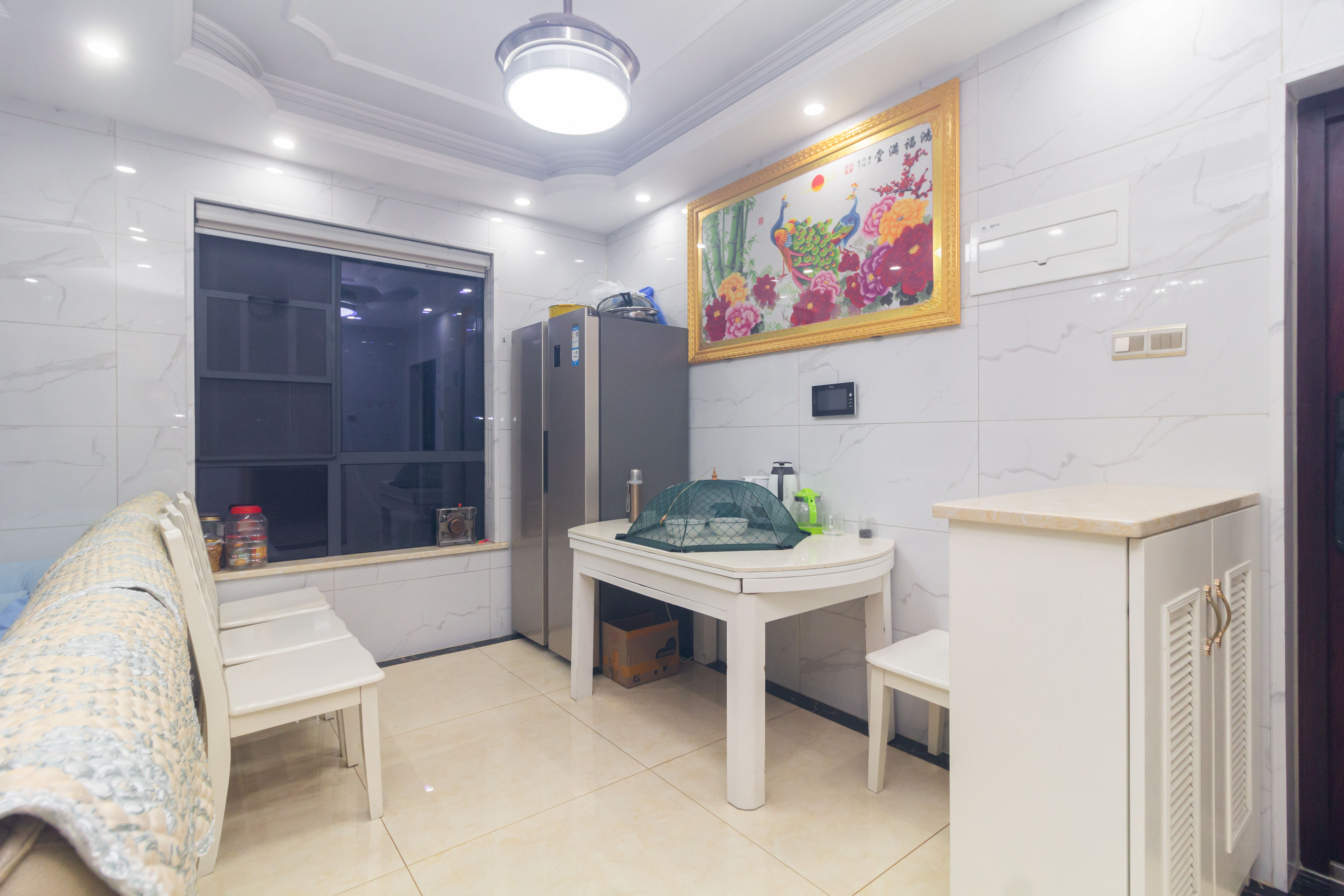 中国铁建国际城二期  3室2厅1卫    66.8万客厅