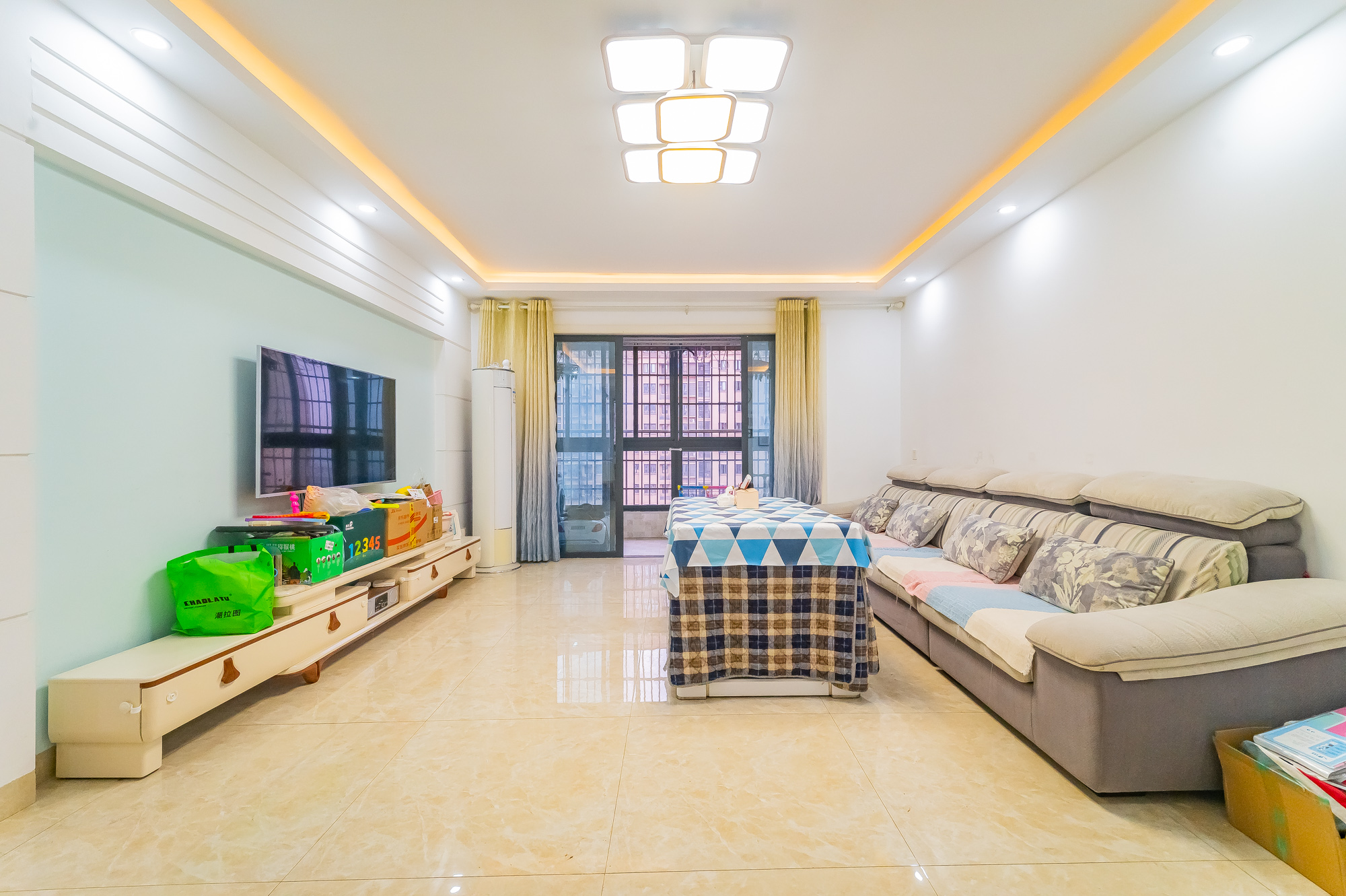 深业睿城 4室2厅2卫 117.8万 深业睿城 4室2厅2卫 117.8万客厅