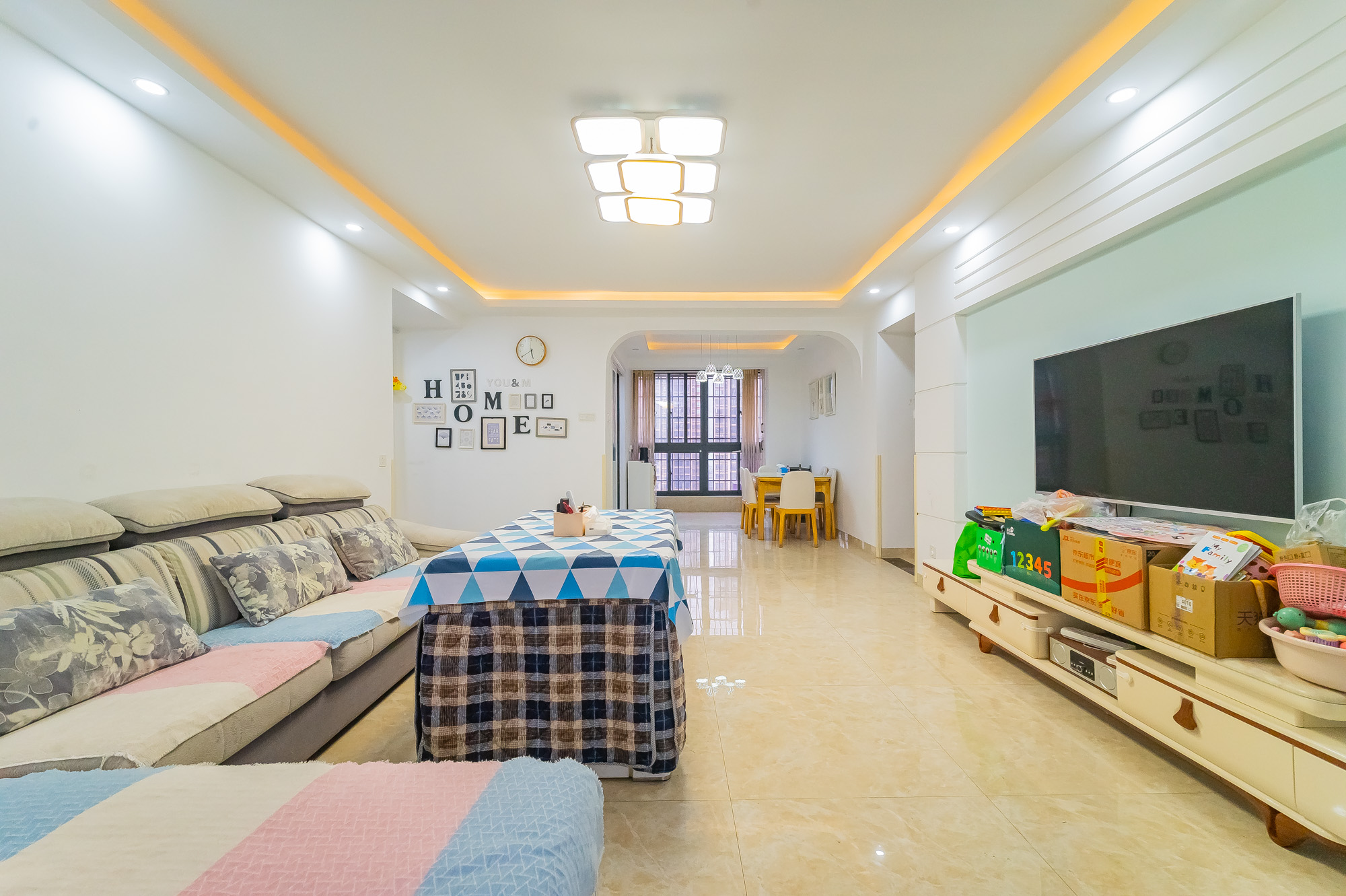 深业睿城 4室2厅2卫 117.8万 深业睿城 4室2厅2卫 117.8万客厅