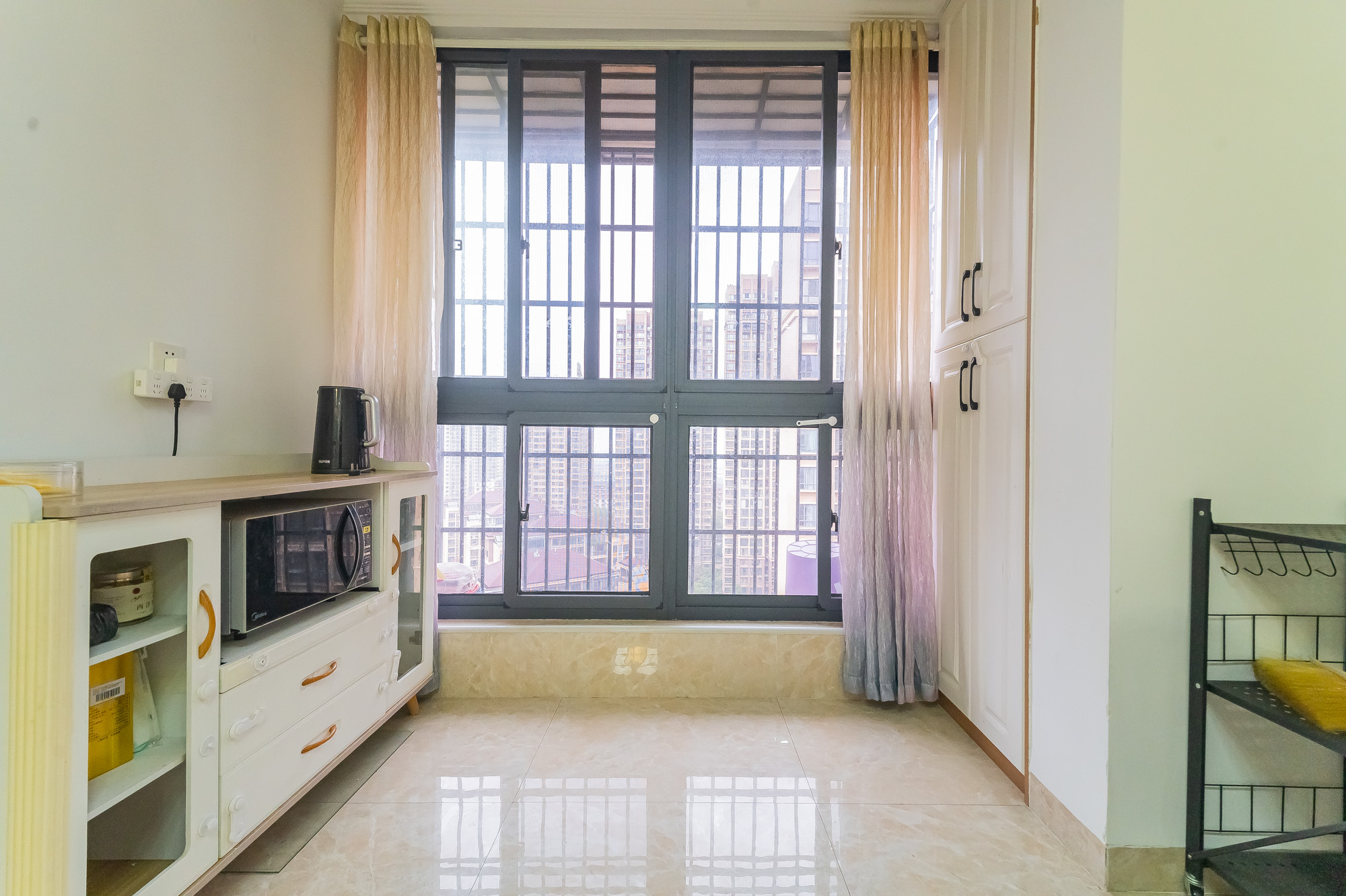 深业睿城 4室2厅2卫 117.8万 深业睿城 4室2厅2卫 117.8万阳台