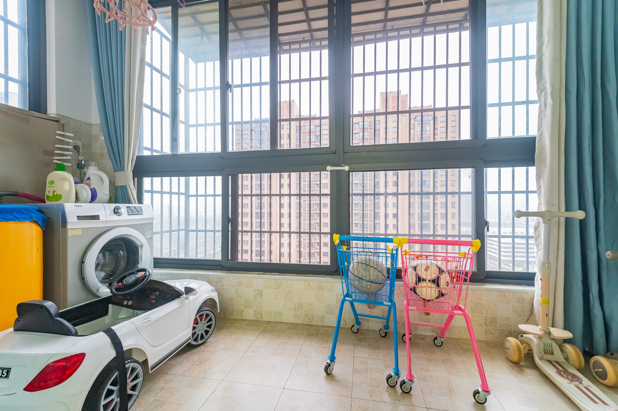 深业睿城 4室2厅2卫 117.8万 深业睿城 4室2厅2卫 117.8万阳台